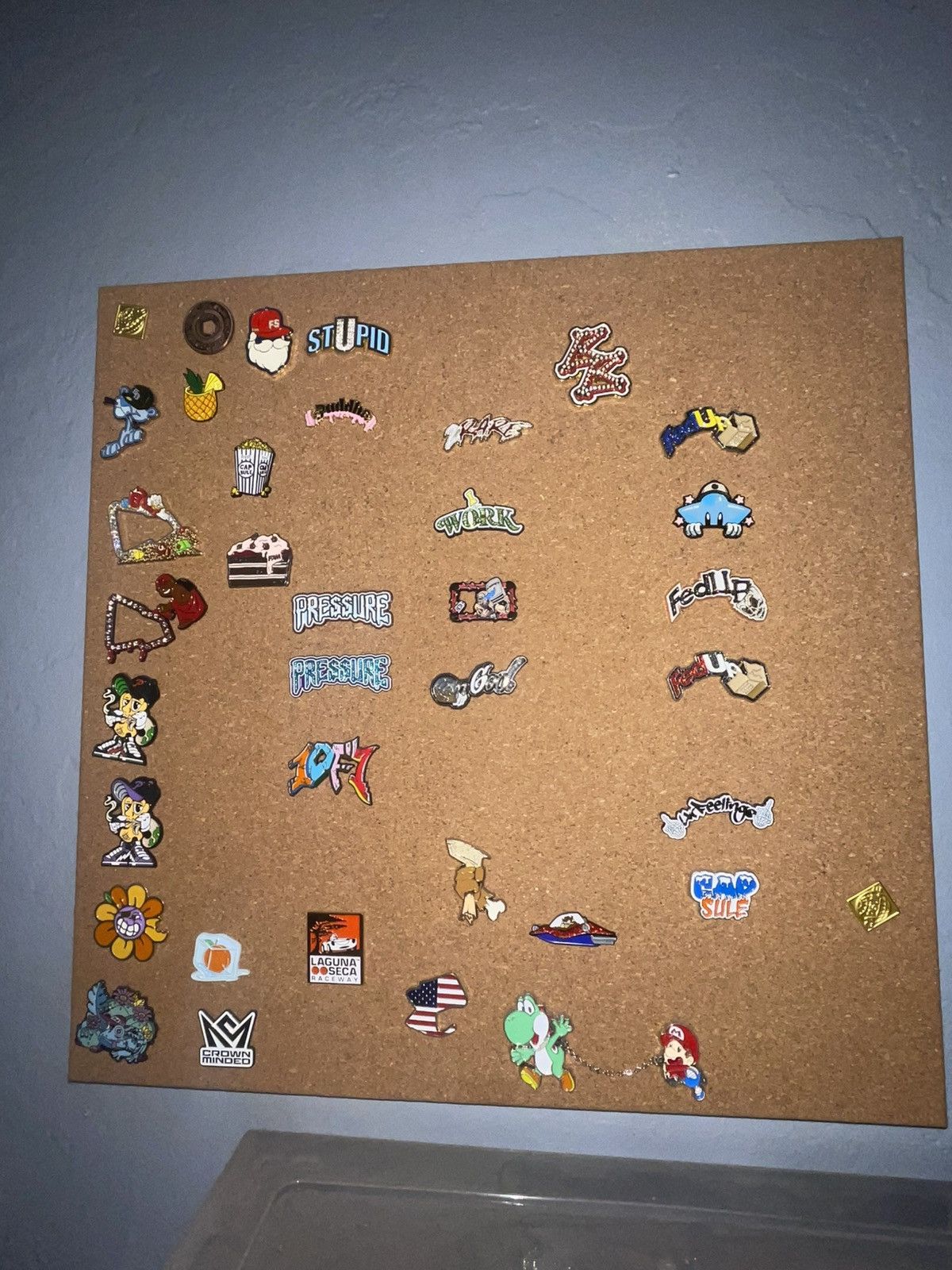 New Era Updated Pin Board Size ONE SIZE - 1 Thumbnail