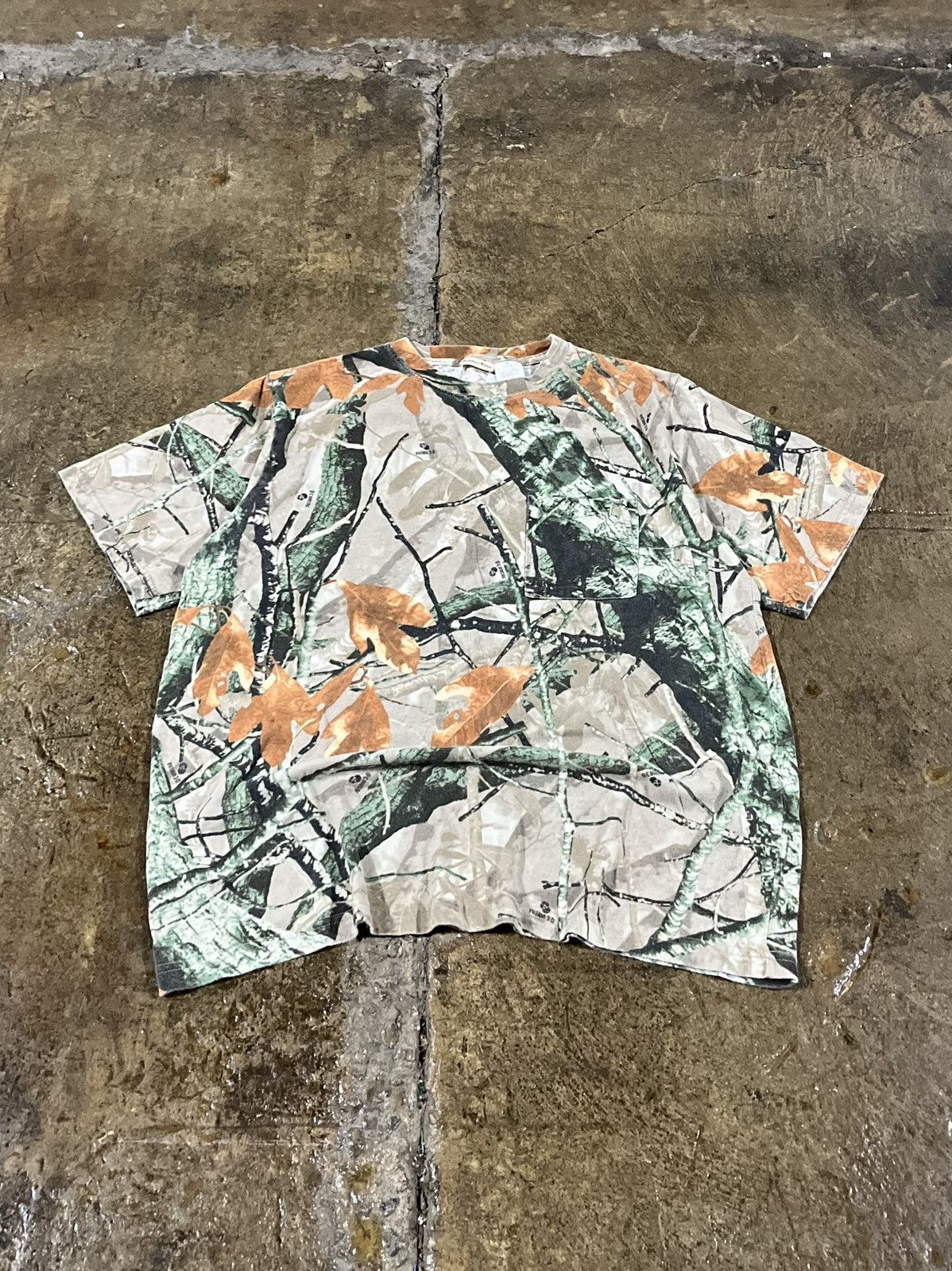 Realtree × Vintage Crazy Y2K Camo Carhartt Style Realtree Essential Skater Tee Size US XL / EU 56 / 4 - 1 Thumbnail