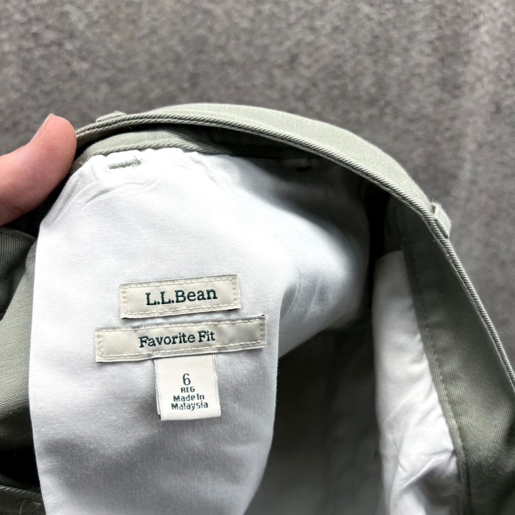 Vintage LL Bean Pants Women 6 Regular Green Chino Flat Front 28 Inseam Button Pockets Casual Spring Summer Fall Winter Old? Size 28" / US 6 / IT 42 - 7 Thumbnail