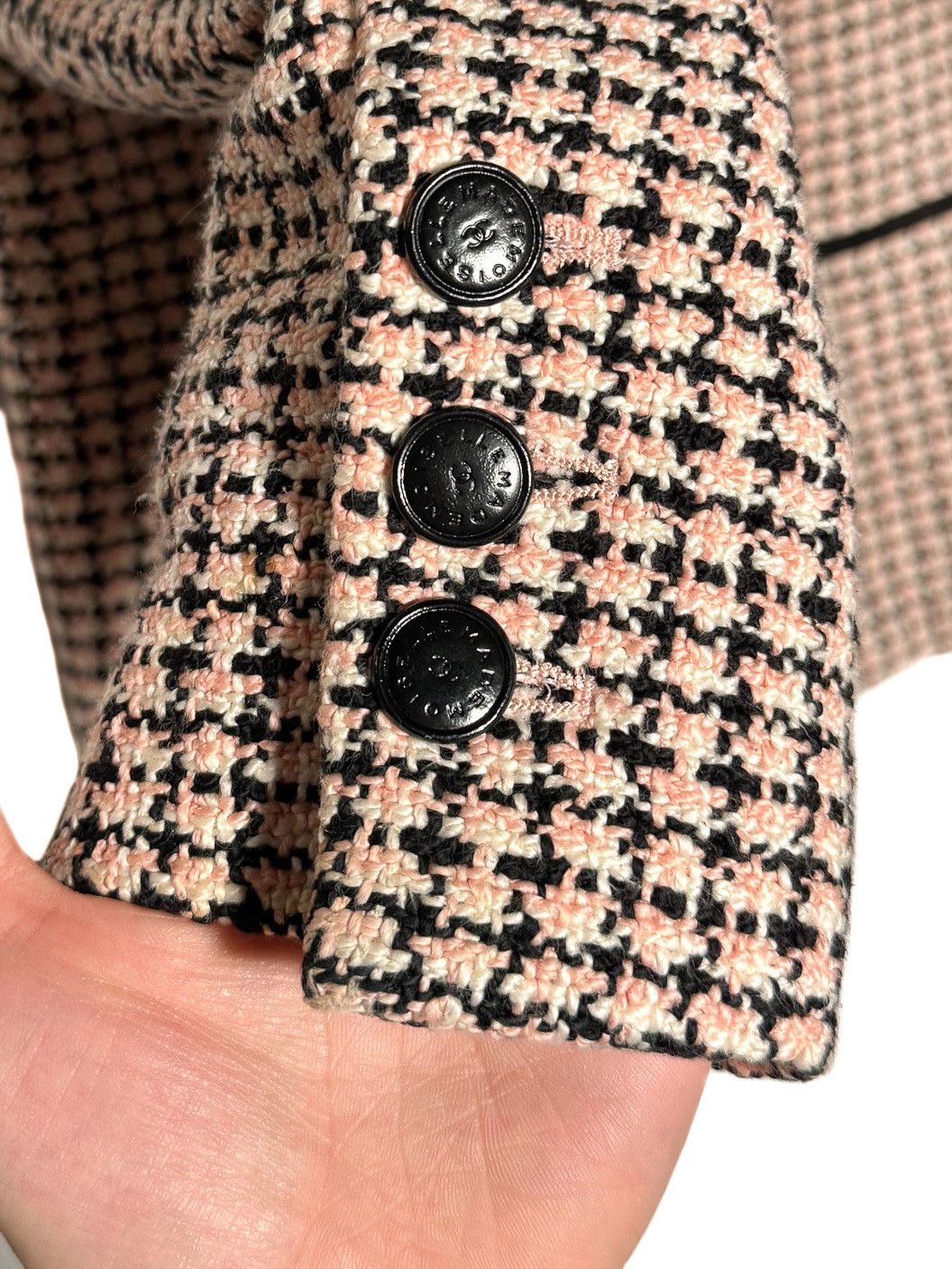 Chanel Chanel Vintage SS02 Black Pink Tweed Floral Accent Jacket Size S / US 4 / IT 40 - 6 Thumbnail