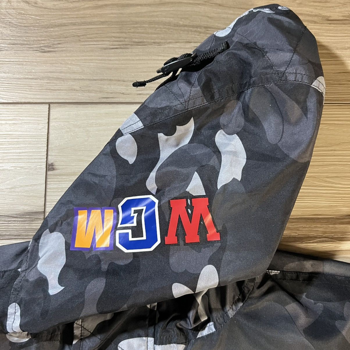 Bape BAPE FW19 Black Gradation Camo Shark Mask Windbreaker Jacket Size US L / EU 52-54 / 3 - 5 Thumbnail