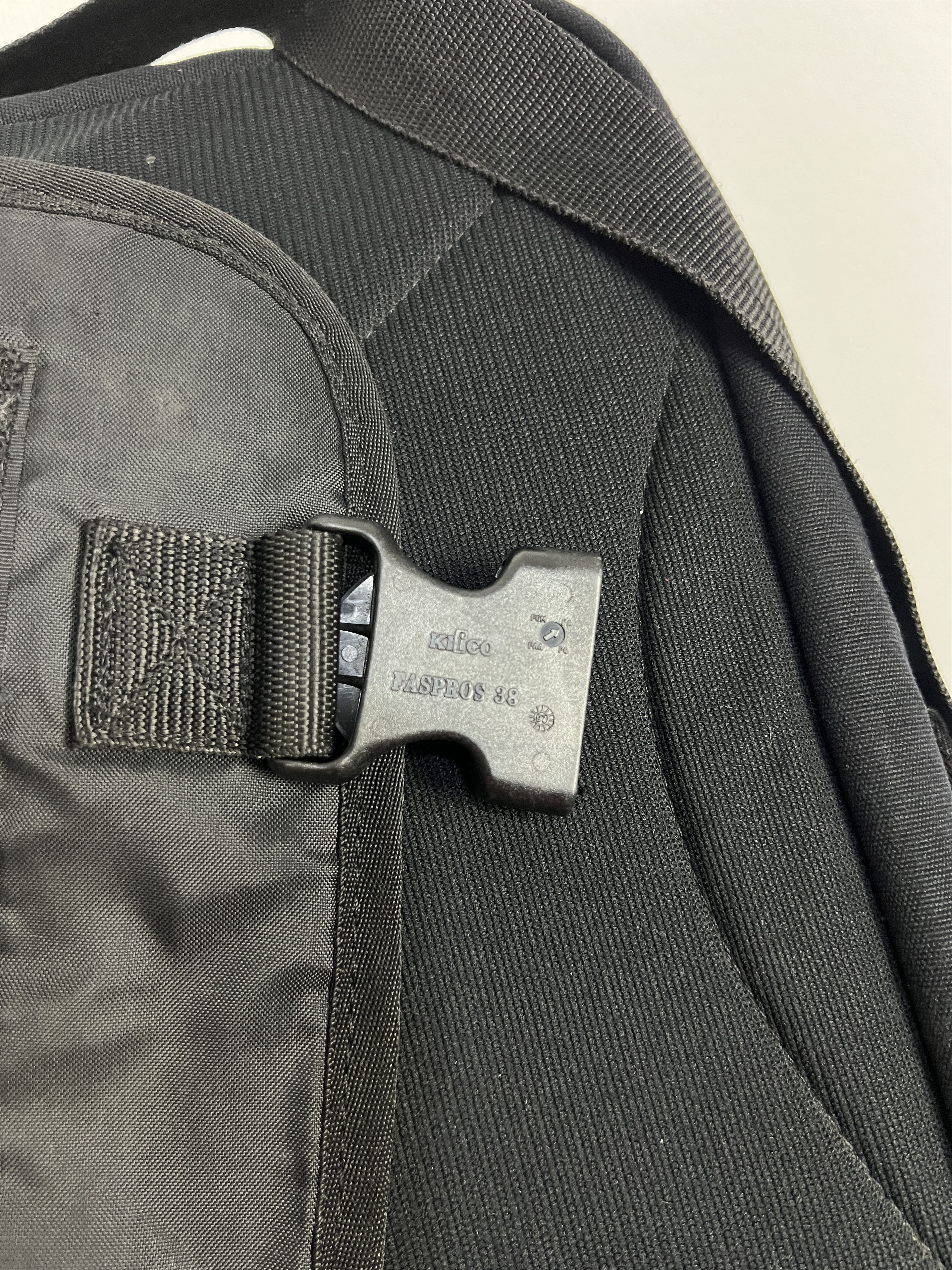 Eastpak Vintage Eastpak Crossbody Shoulder Computer Bag Messanges Size ONE SIZE - 17 Thumbnail