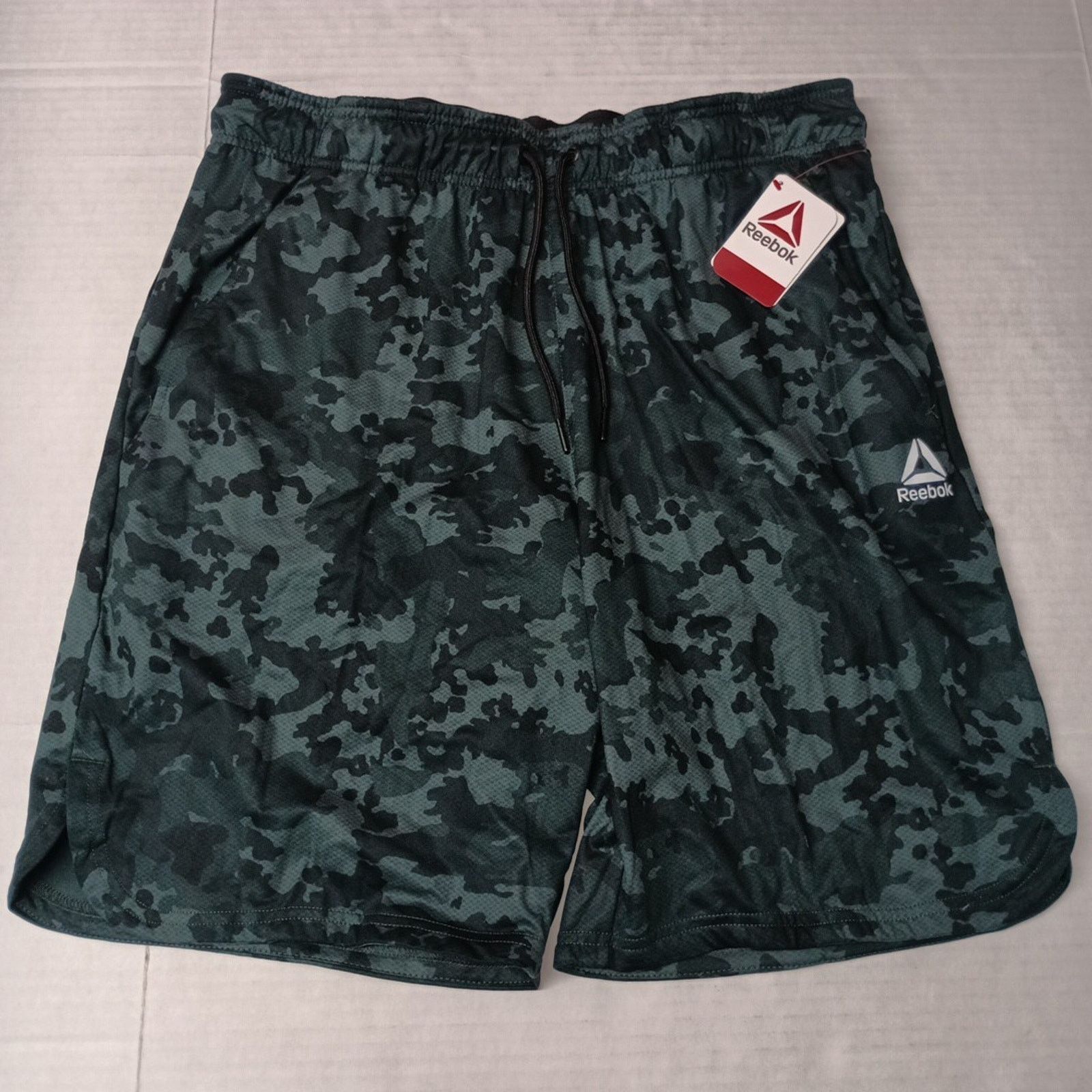 Reebok Reebok Men's L Delta Core 9" Shorts Green Camo Slim Fit NWT Size US 34 / EU 50 - 1 Thumbnail
