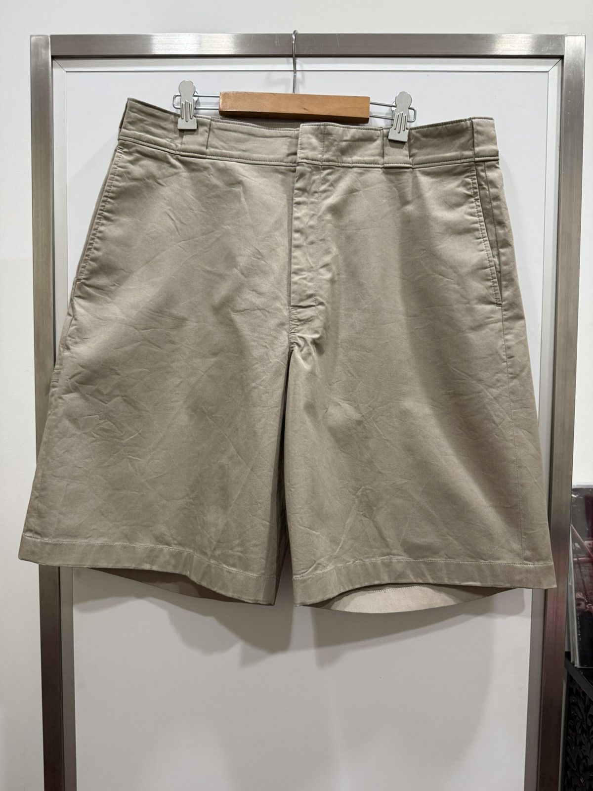 Prada Prada beige Bermuda shorts Size US 36 / EU 52 - 1 Thumbnail