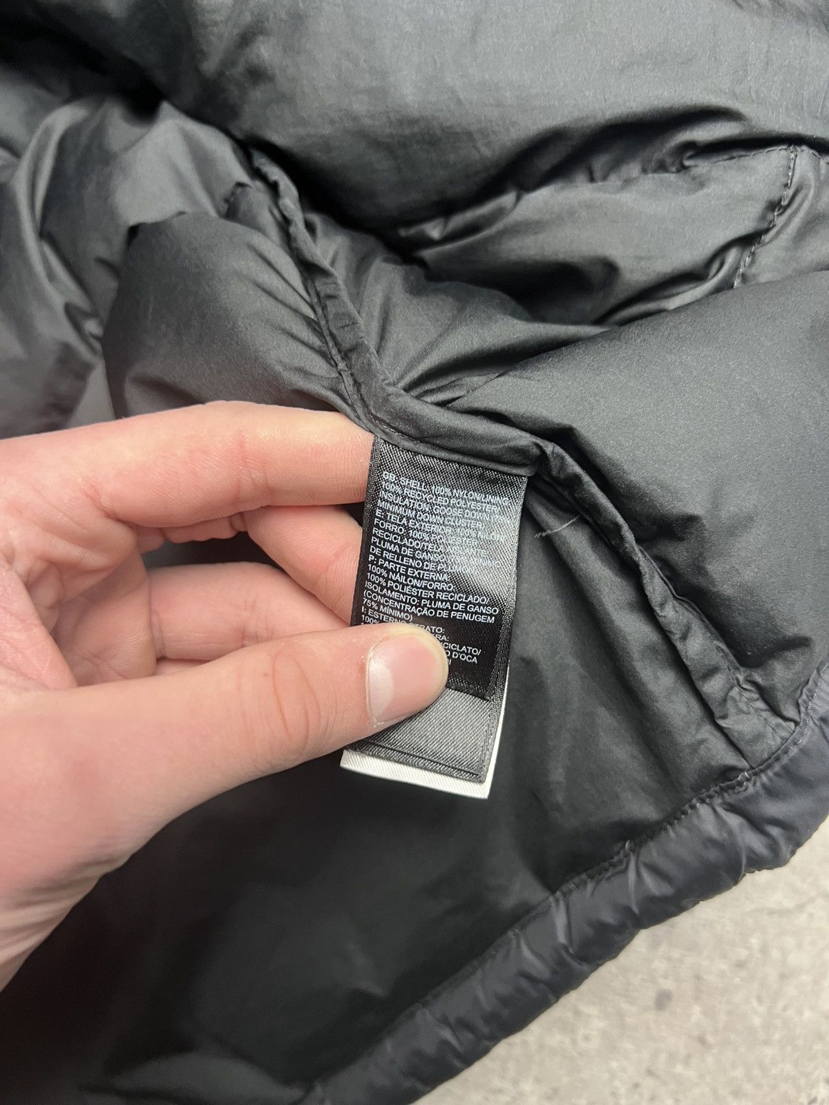 The North Face THE NORTH FACE Vest Down Nuptse Puffer 700 Black Men’s Size US XL / EU 56 / 4 - 9 Thumbnail