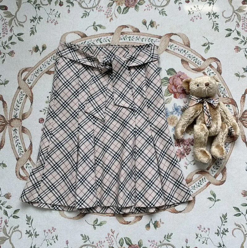 Burberry Burberry Beige Wool Irregular Hem Skirt Size 23" - 1 Thumbnail