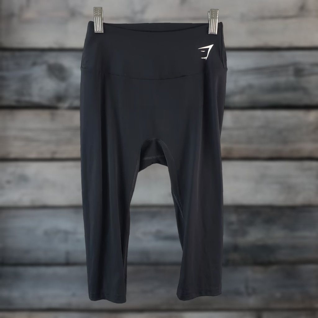 Gymshark Gymshark Leggings Capri Womens M Medium Black Capris Activewear Womens Size 32" / US 10 / IT 46 - 1 Thumbnail