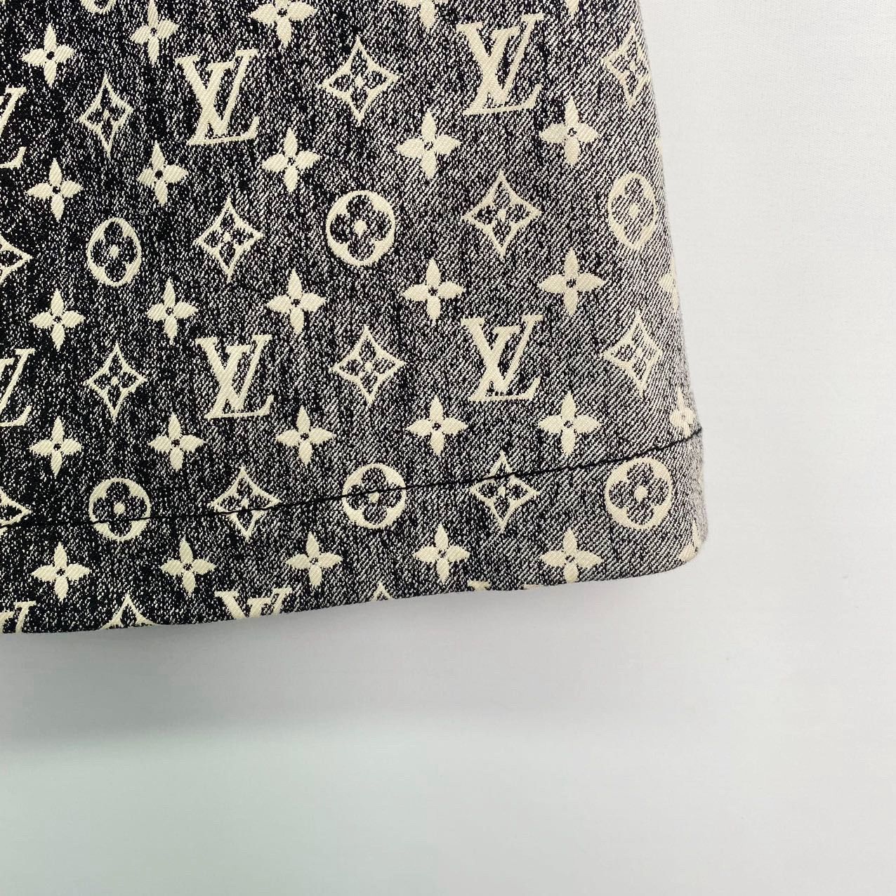 Louis Vuitton Louis Vuitton Monogram Concealed Sleeveless Dress K26WX Size XS / US 0-2 / IT 36-38 - 4 Thumbnail