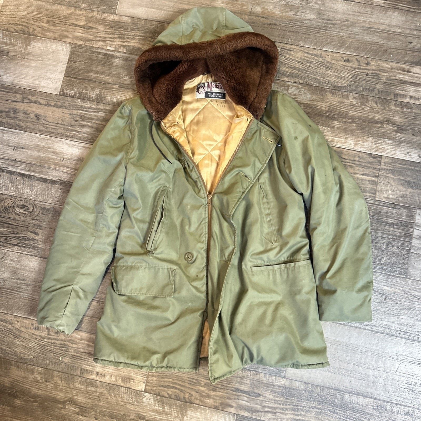 Monarch XL men’s Flying 50’-70’ bomber jacket army fur hood
