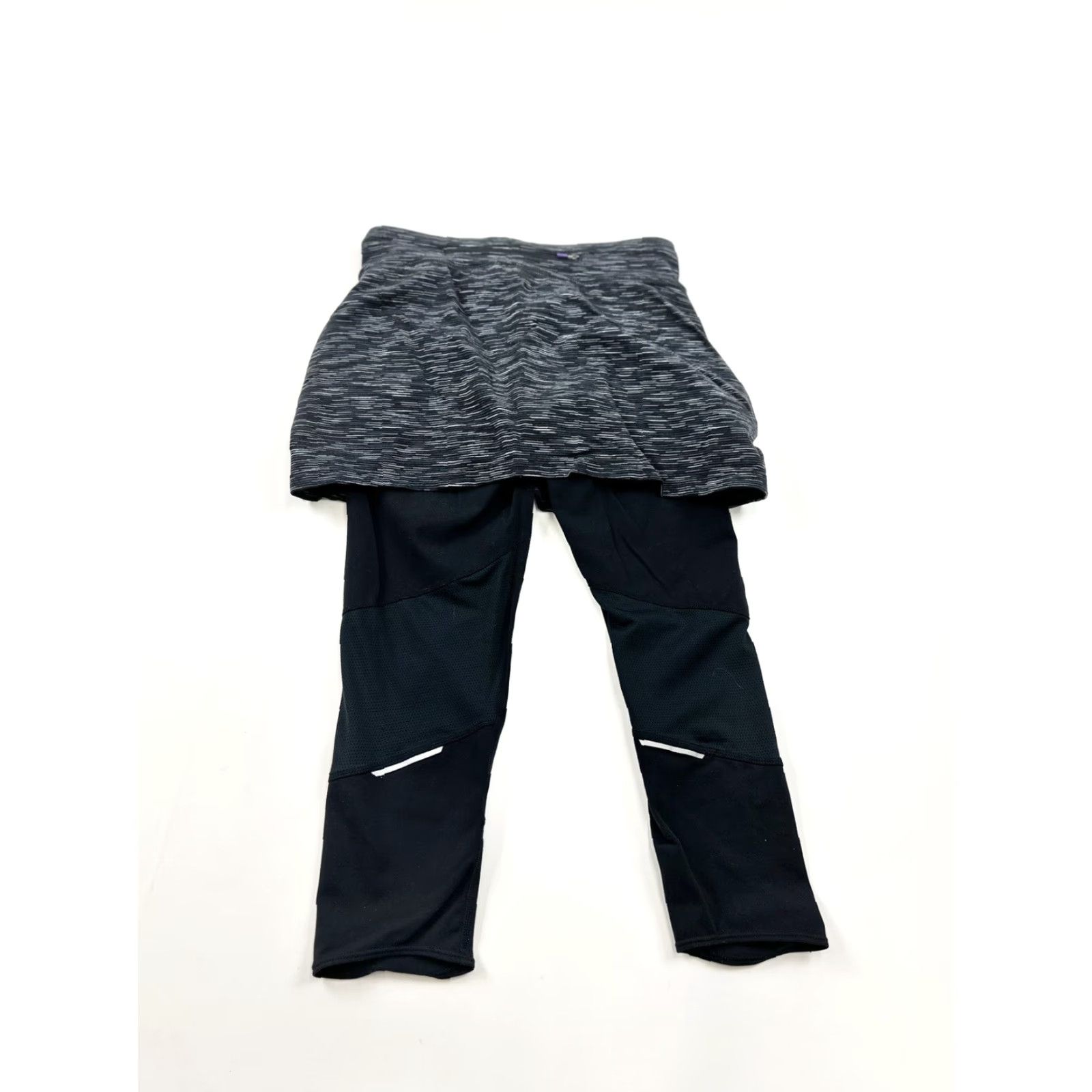 Athleta Athleta Leggings Women’s XS Black 2-in-1 Skirt Capri Contender Size 26" / US 2 / IT 38 - 2 Thumbnail