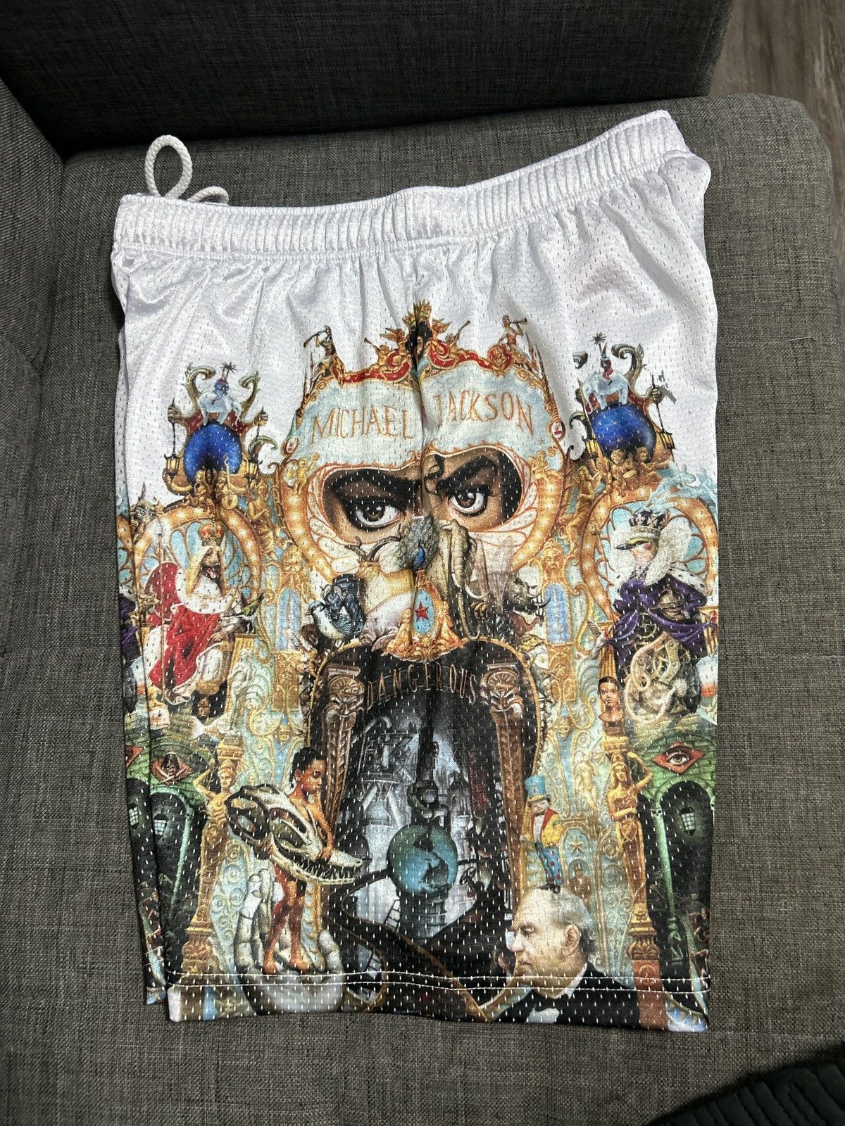 Supreme Supreme michael jackson dangerous mesh shorts white small Size US 30 / EU 46 - 2 Thumbnail
