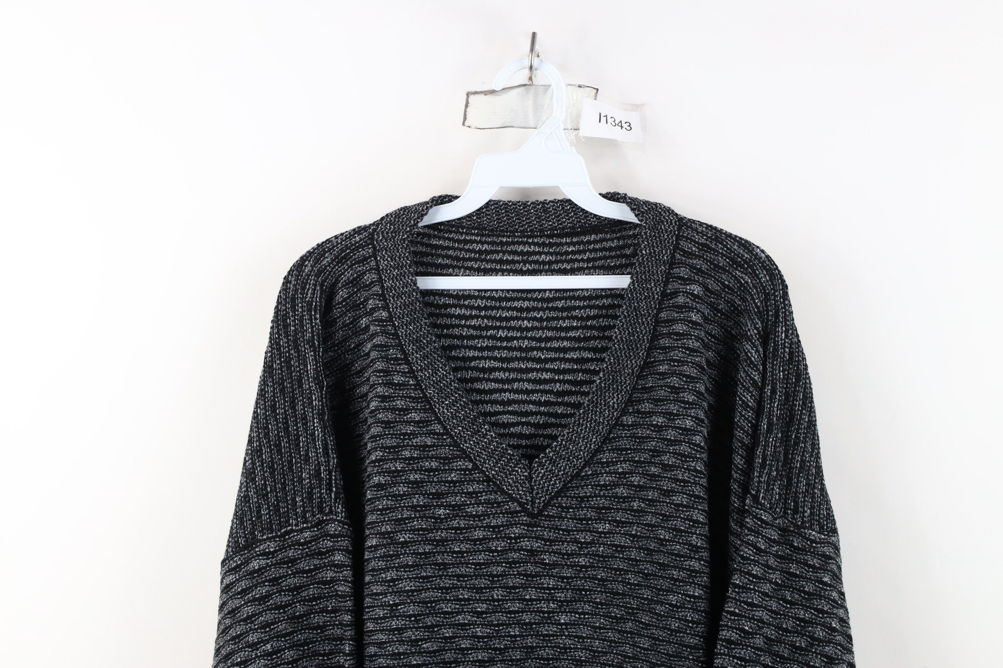 Vintage Vintage 90s Streetwear Ribbed Knit V-Neck Sweater Black Size US XXL / EU 58 / 5 - 2 Thumbnail