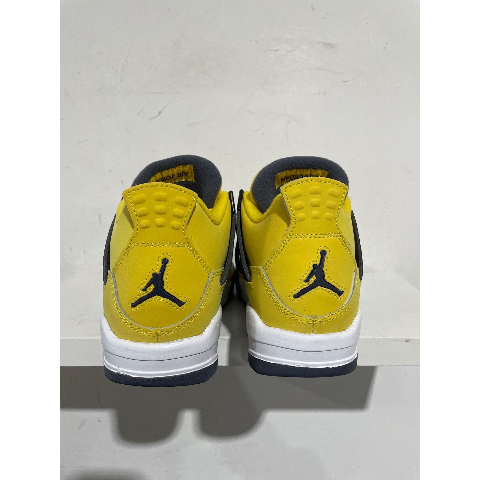 Nike JORDAN 4 RETRO LIGHTNING SIZE 3.5Y NEW Size US 5 / IT 35 - 3 Thumbnail