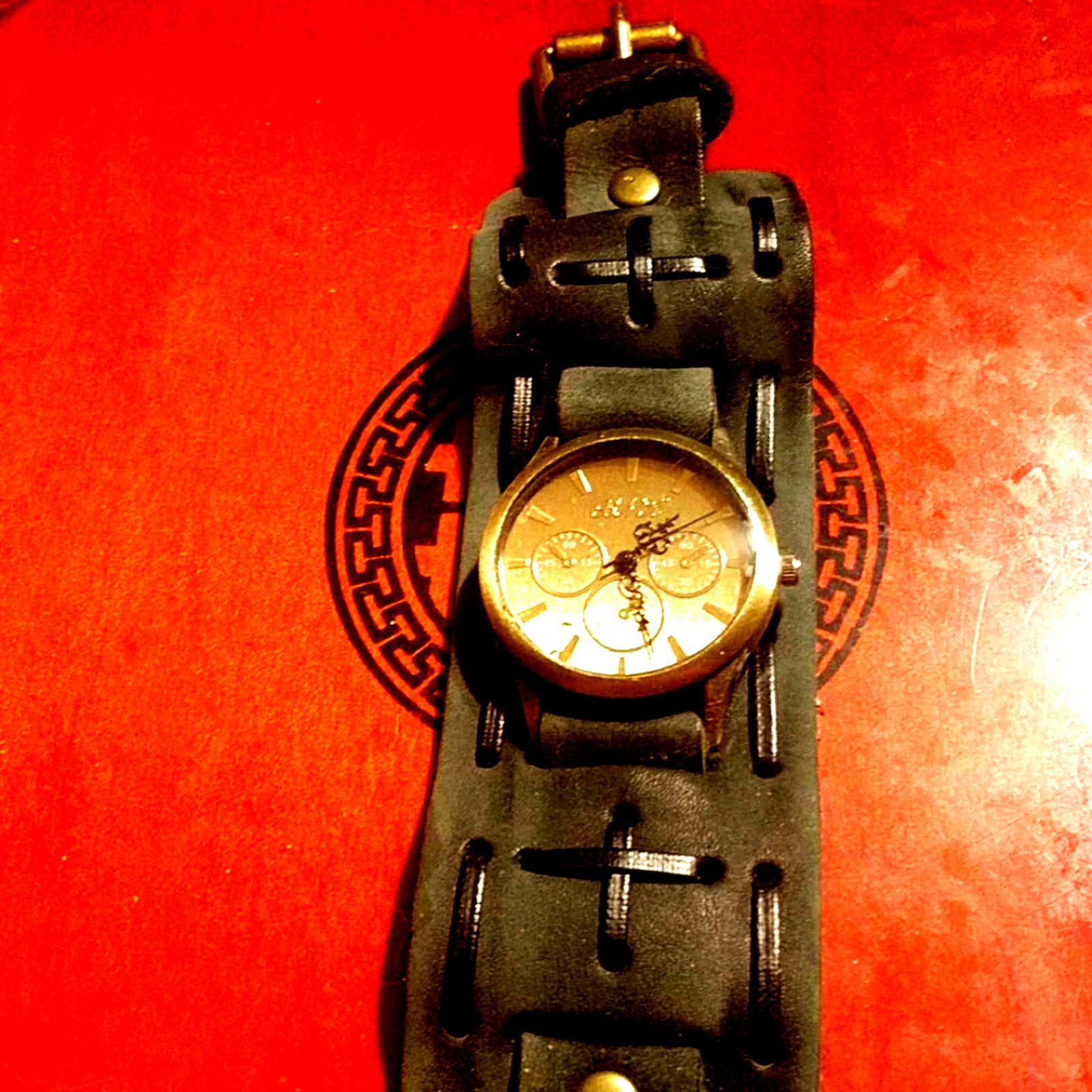 Vintage B.N.K Men's Leather Watch Size ONE SIZE - 1 Thumbnail
