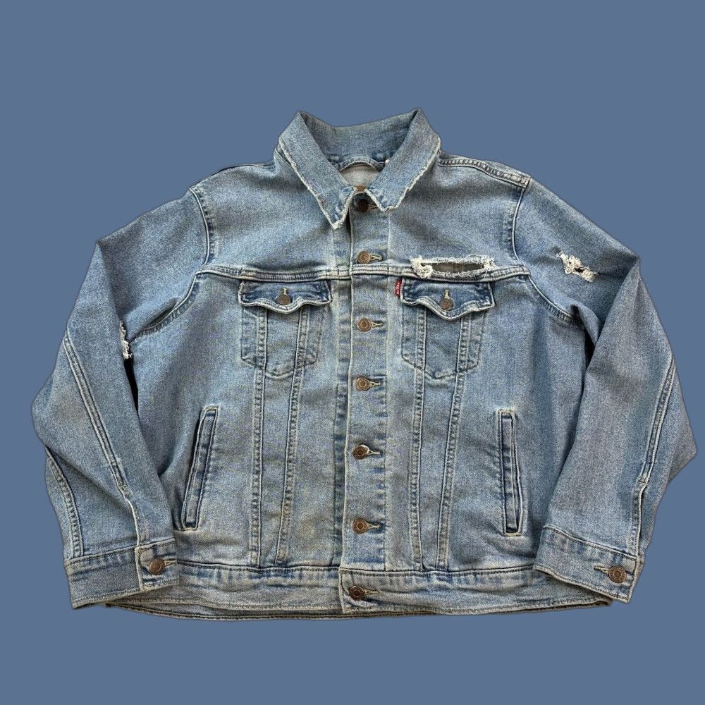 Levi's VINTAGE Levi’s Jacket Women 1X Blue Medium Wash Denim Trucker Distressed Stretch Size XL / US 12-14 / IT 48-50 - 1 Thumbnail
