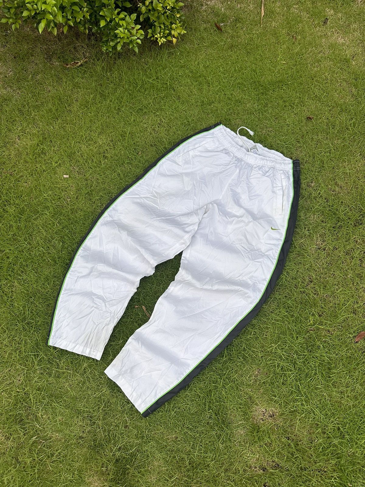 Nike × Vintage NIKE VINTAGE BASIC SWOOSH STREETWEAR SWEATPANTS Size US 34 / EU 50 - 1 Thumbnail