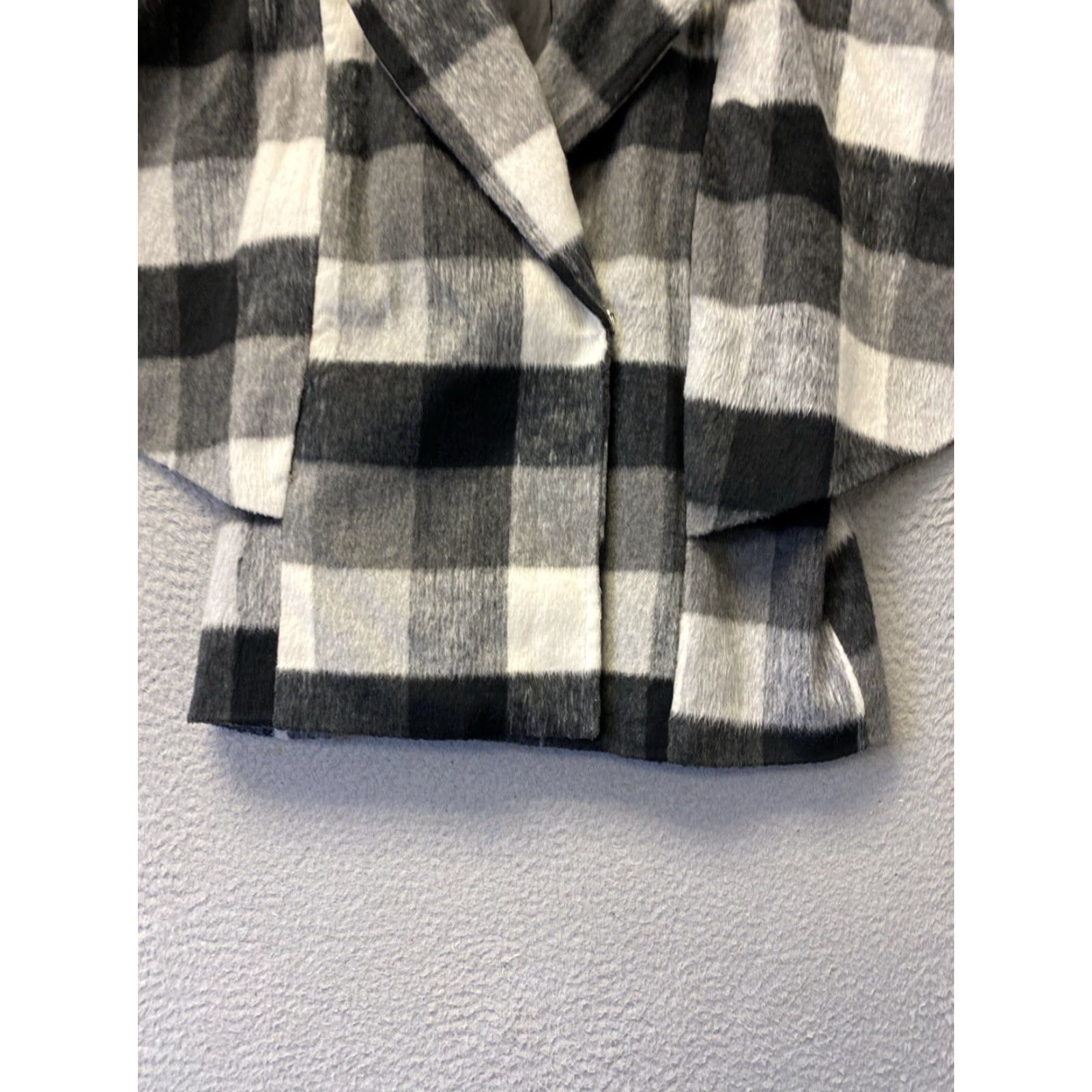 Alyx Alyx Cape Jacket Plaid Women M Belted Batwing Lapel Neck Black Polo Polyester Cape Jacket Womens M Plaid Belted 0177 Size M / US 6-8 / IT 42-44 - 2 Thumbnail
