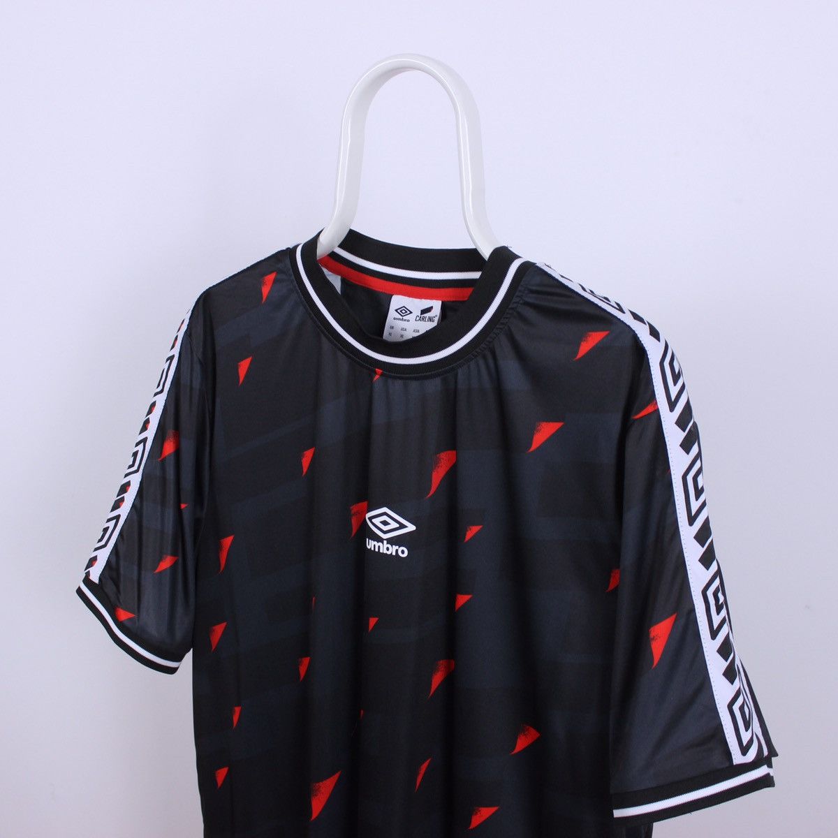 Umbro Umbro Carling Jersey Center Logo Lampas T-Shirt Size US XL / EU 56 / 4 - 1 Thumbnail