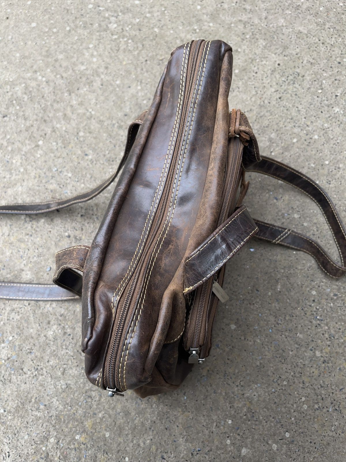 Genuine Leather × Vintage Vintage Green Burry Asymmetrical Faded Leather Pocket Bag Size ONE SIZE - 13 Thumbnail