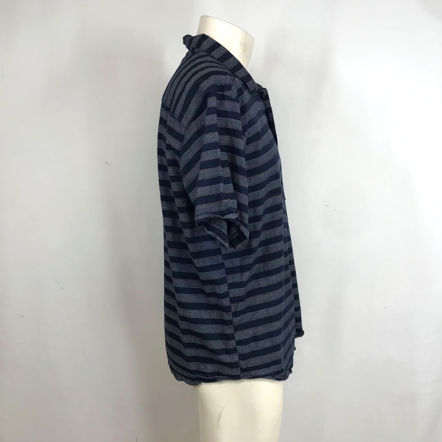 Vintage COLUMBIA - MEN'S LARGE NAVY SHORT SLEEVE COLLARED BUTTON COTTON SHIRT Size US L / EU 52-54 / 3 - 5 Thumbnail