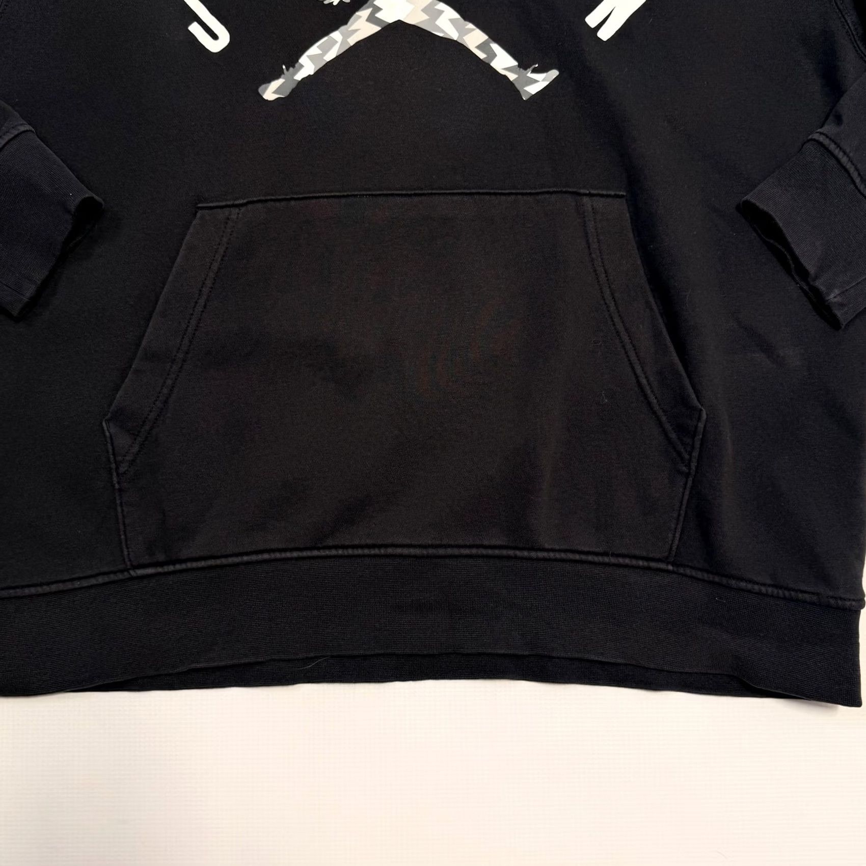 Jordan Brand Jordan Hoodie Mens XL Black Jumpman Logo Pullover Sweatshirt FD7415-010 Size US XL / EU 56 / 4 - 2 Thumbnail