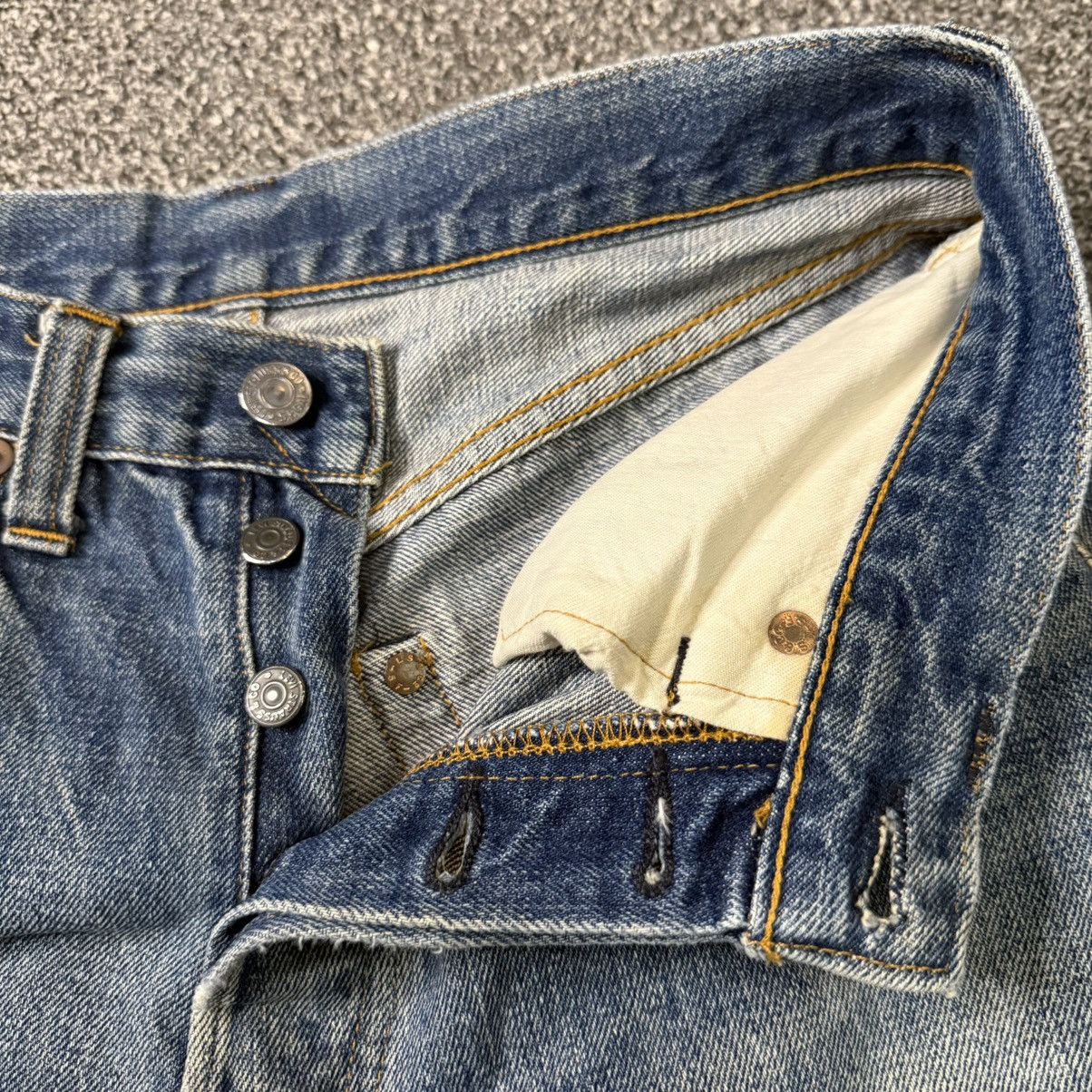 Levi's Vintage Clothing Levis E Selvedge 501 USA Distressed Aging Wash Denim W30 Size US 30 / EU 46 - 12 Thumbnail
