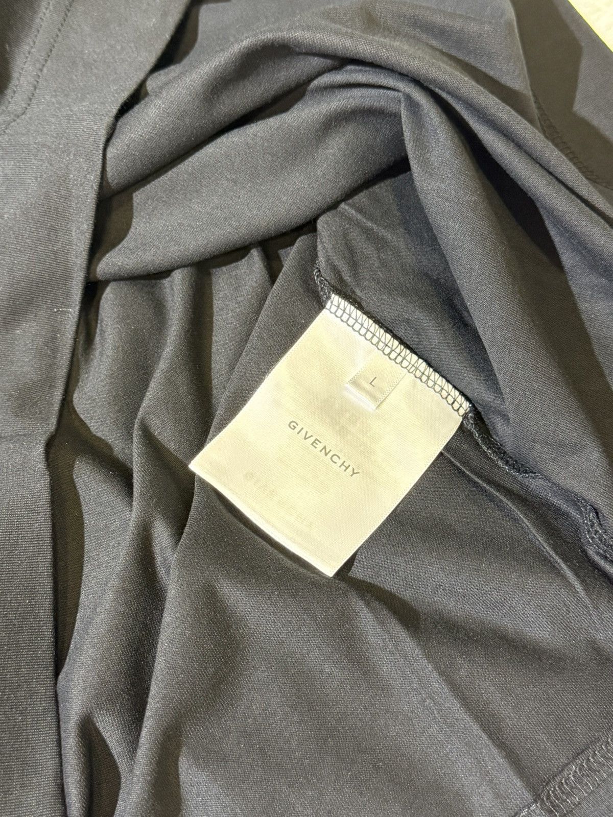 Givenchy Givenchy black T-shirt Size US L / EU 52-54 / 3 - 5 Thumbnail