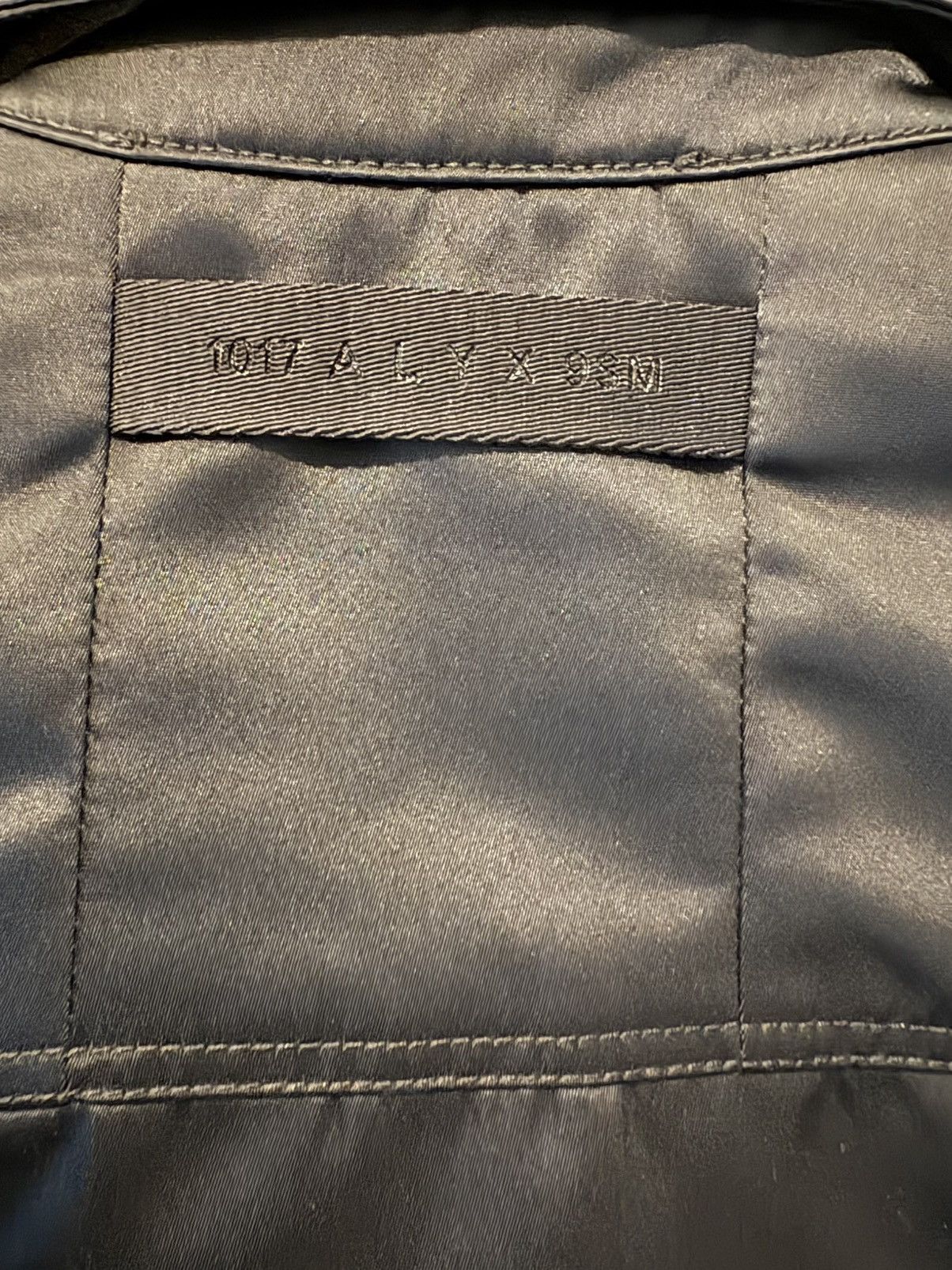 1017 ALYX 9SM 1017 ALYX 9SM Button Up Size US S / EU 44-46 / 1 - 5 Thumbnail