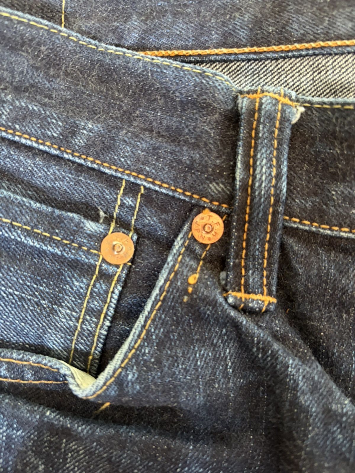 The Flat Head The Flat Head – Raw Selvedge Denim (Japan), epic fades (36) Size US 36 / EU 52 - 7 Thumbnail