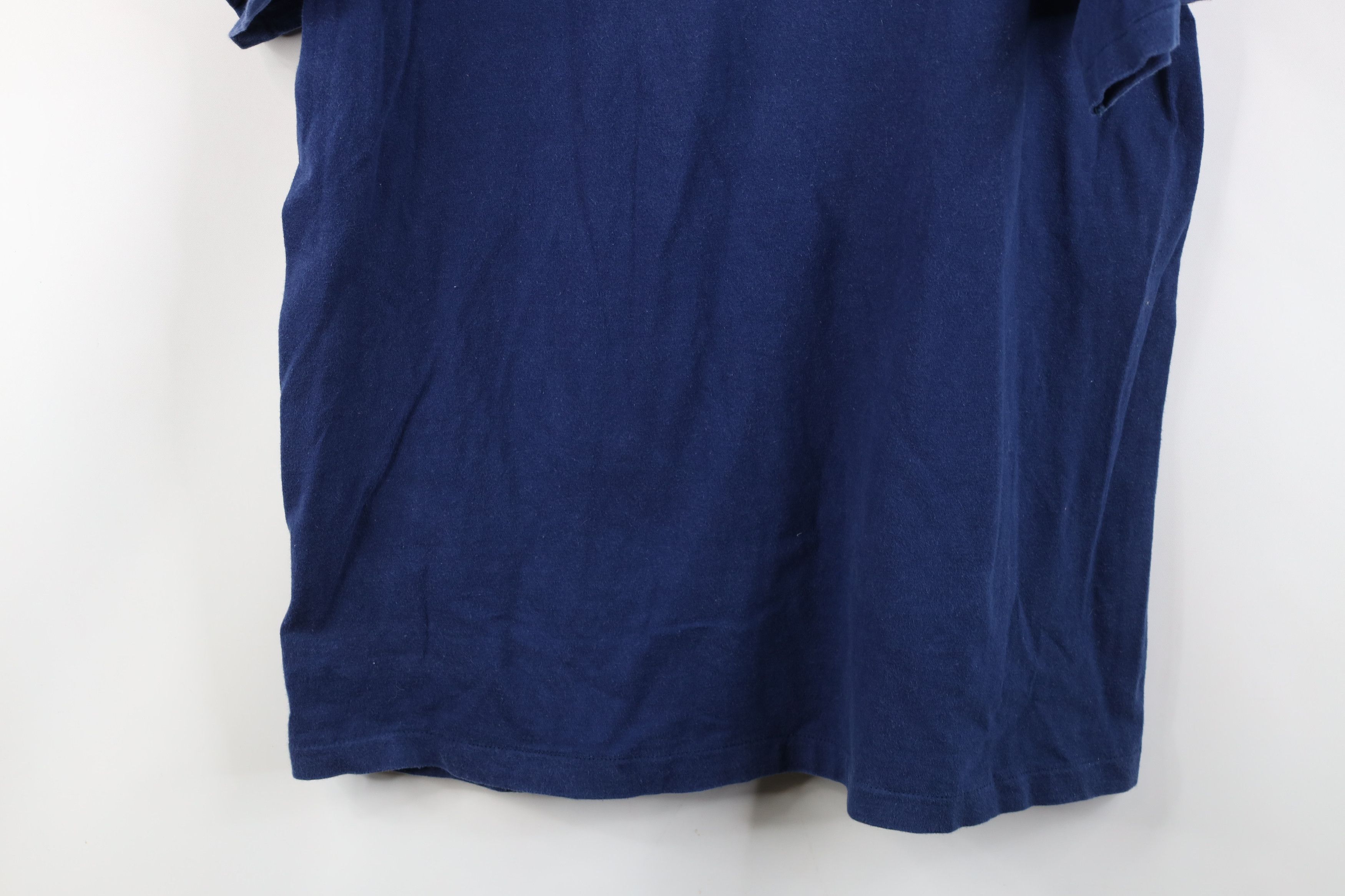 American Eagle Outfitters Vintage 90s American Eagle Outfitters Flag T-Shirt Blue USA Size US L / EU 52-54 / 3 - 12 Thumbnail