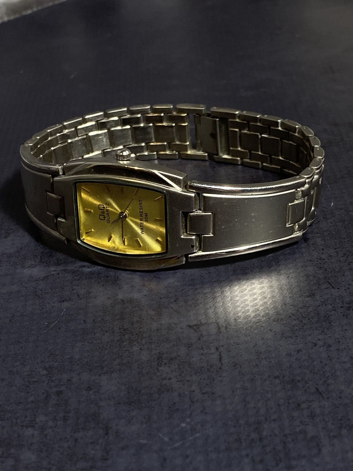 Japanese Brand Vintage Q&Q Gold Dial Watch Japan Movement Size ONE SIZE - 14 Thumbnail