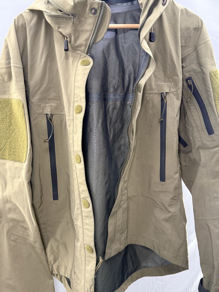 Arc'teryx ARCTERYX LEAF Alpha Gen 1 Crocodile Gore Tex Jacket Size US M / EU 48-50 / 2 - 13 Thumbnail