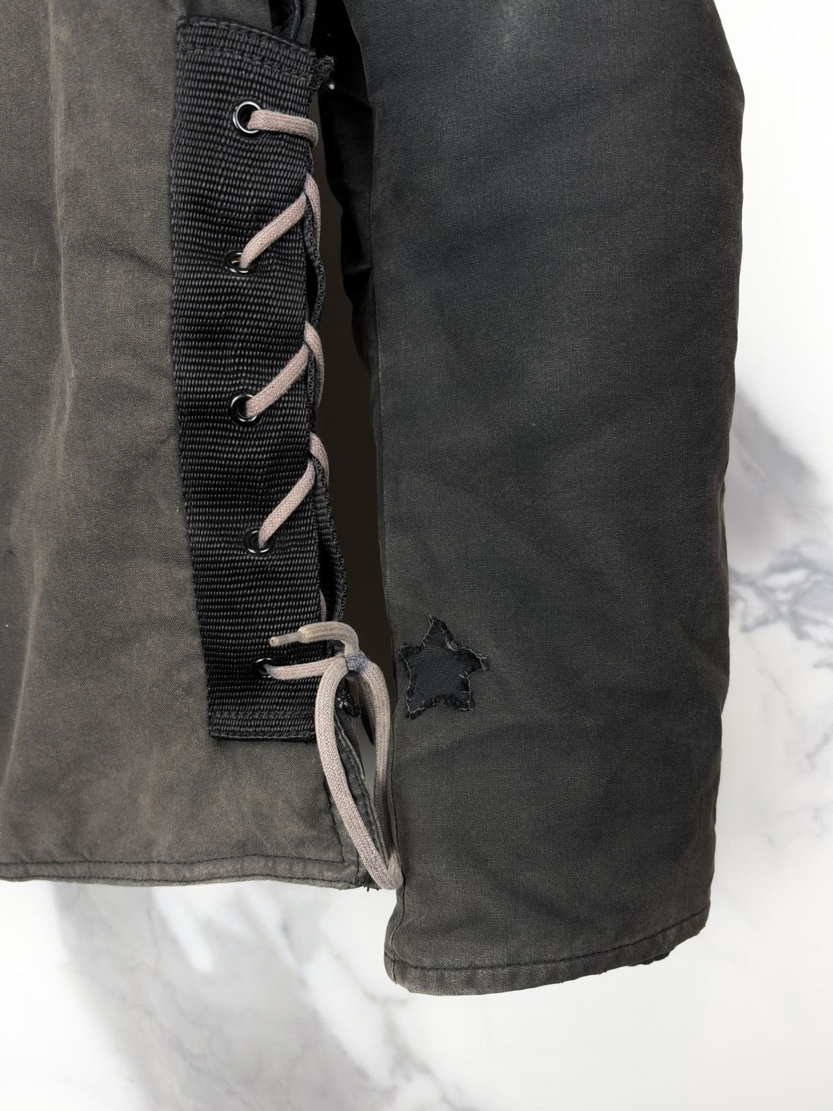 Helmut Lang AW99 Helmut Lang Vintage Cotton Bondage M69 Flak Jacket Size US S / EU 44-46 / 1 - 8 Thumbnail