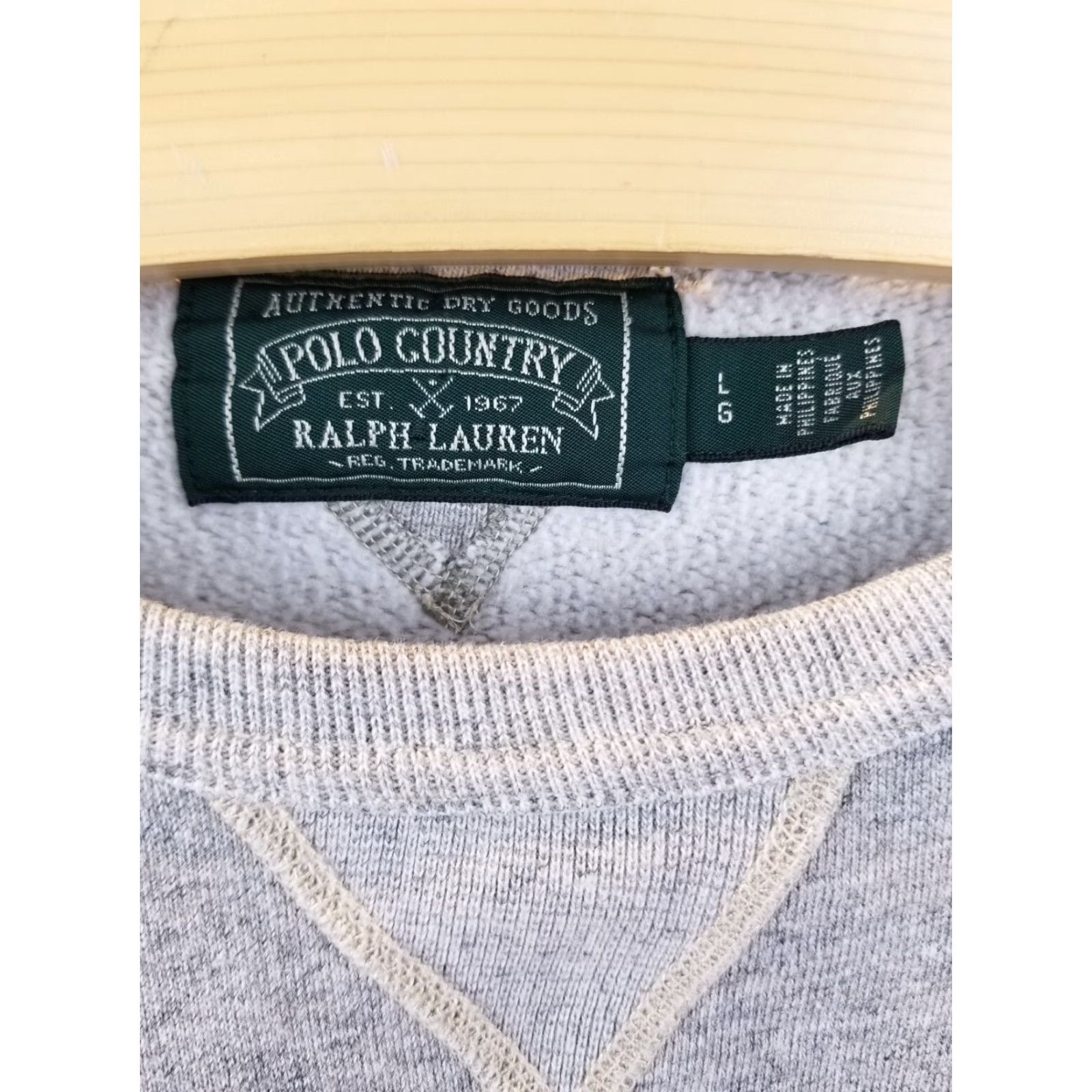 Vintage VINTAGE RALPH LAUREN POLO COUNTRY DOUBLE V NECK GRAY SWEATSHIRT L Mens Size US L / EU 52-54 / 3 - 3 Thumbnail