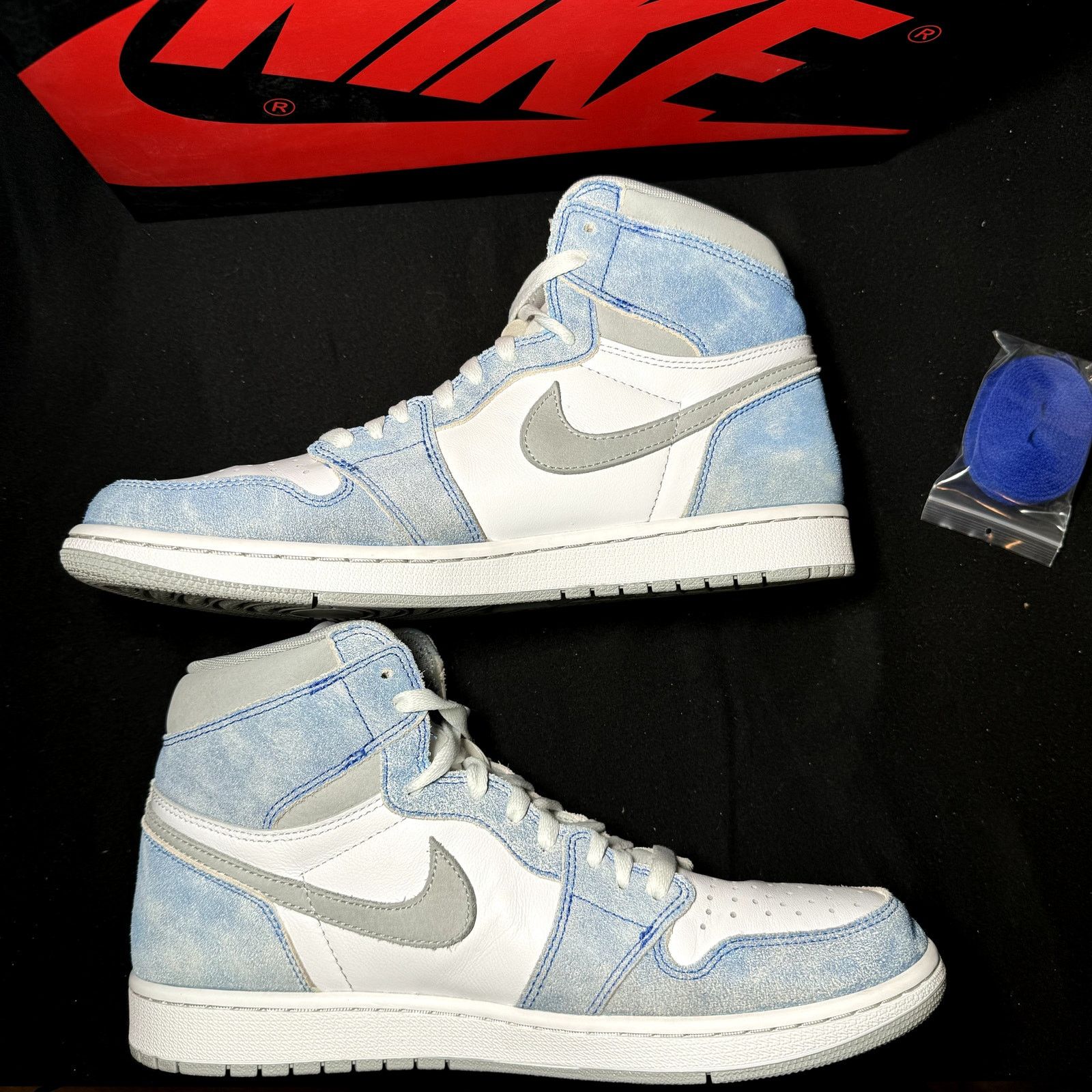 Jordan Brand × Nike Size 11 - Air Jordan 1 Retro High OG Hyper Royal Men's Shoes Size US 11 / EU 44 - 3 Thumbnail