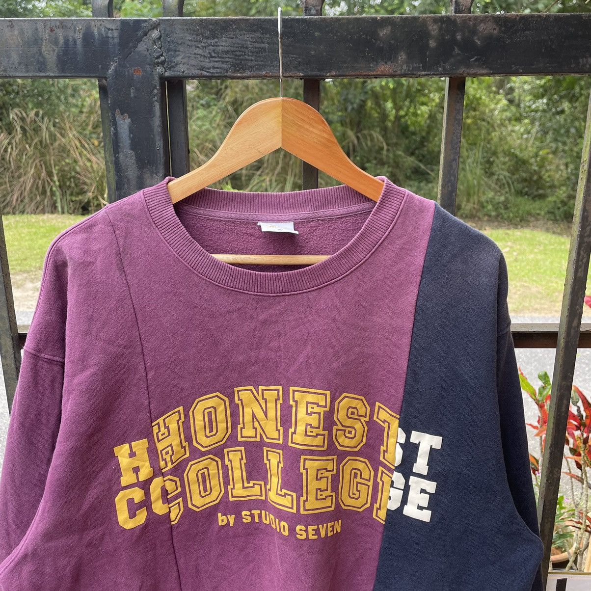 Japanese Brand × Studio Seven × Vintage 🔥🇯🇵Honest College By Studio Seven Big Logo Sweashirts Size US L / EU 52-54 / 3 - 4 Thumbnail