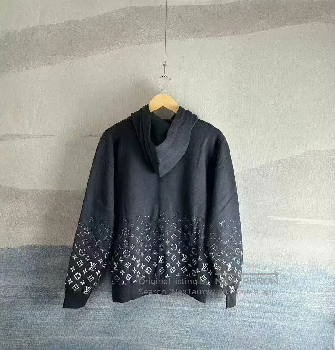 Louis Vuitton louis vuitton gray-blue gradient hoodie M size. Size US M / EU 48-50 / 2 - 3 Thumbnail