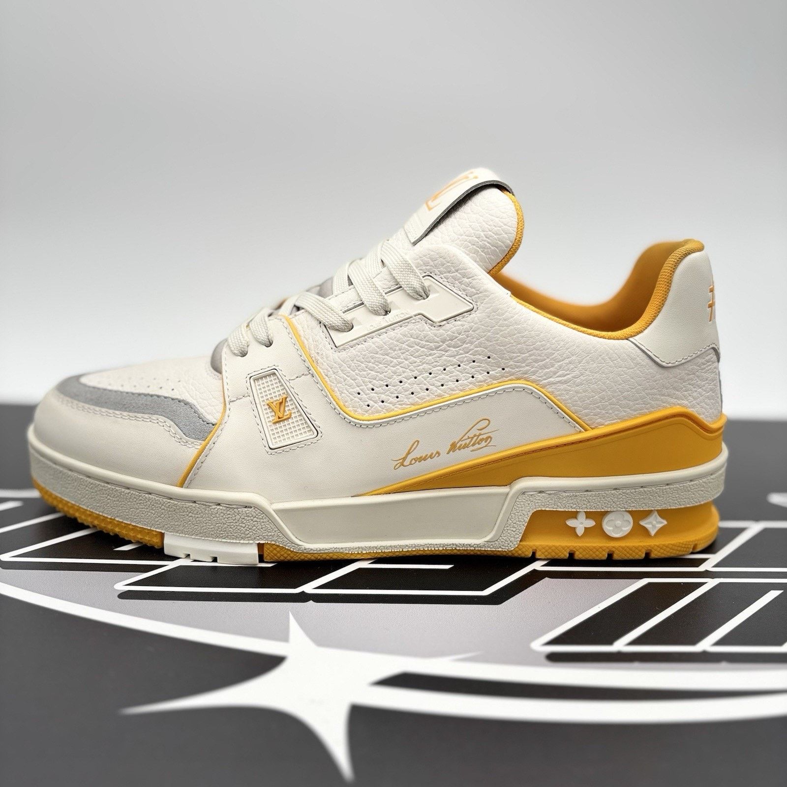 Louis Vuitton Louis Vuitton Trainer ' White Yellow ' | GOOD CONDITION! Size US 7.5 / EU 40-41 - 11 Thumbnail