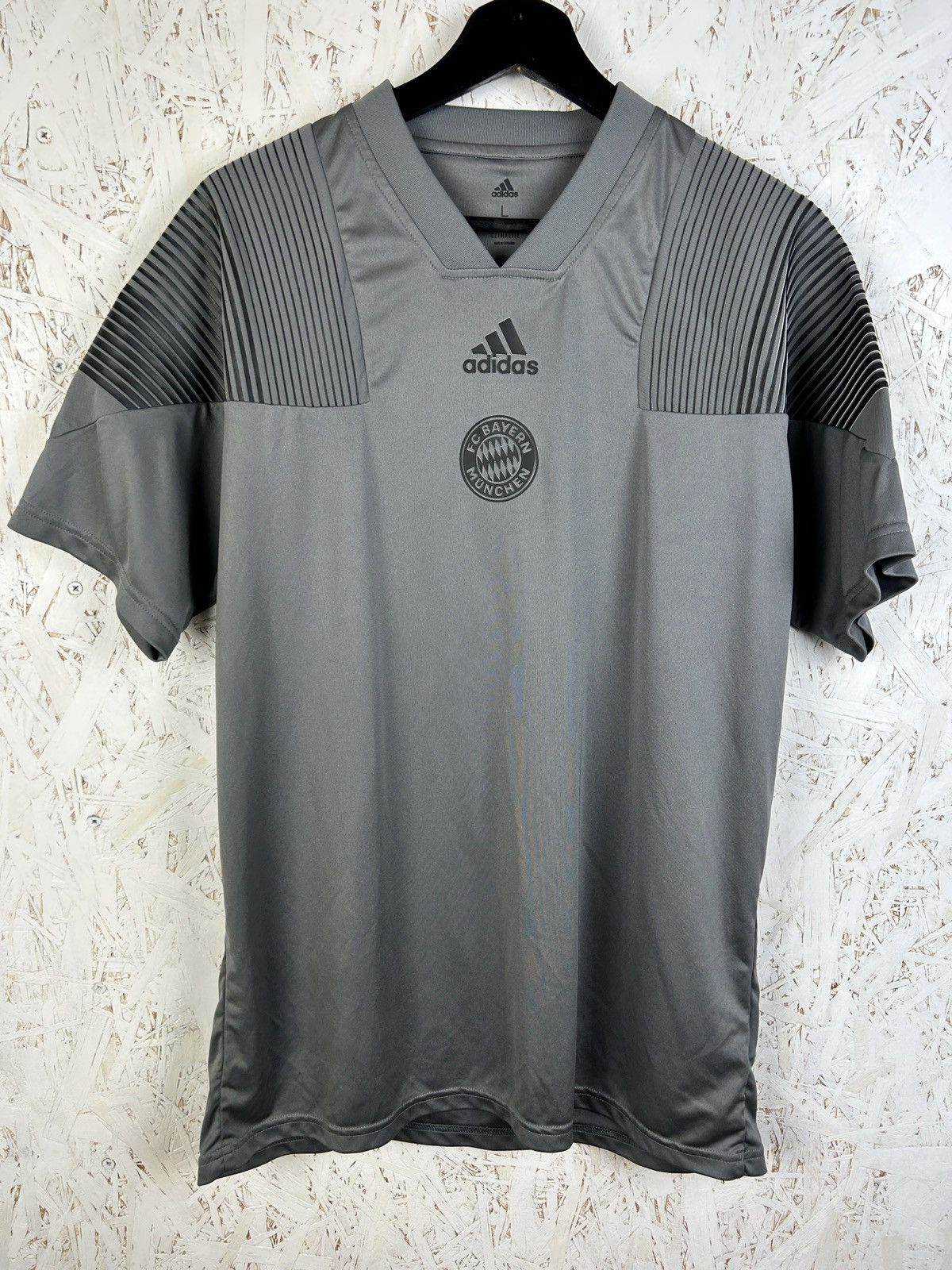 Adidas Adidas FC Bayern Munchen 2018/19 Icons Rare Soccer Jersey L Size US L / EU 52-54 / 3 - 1 Thumbnail