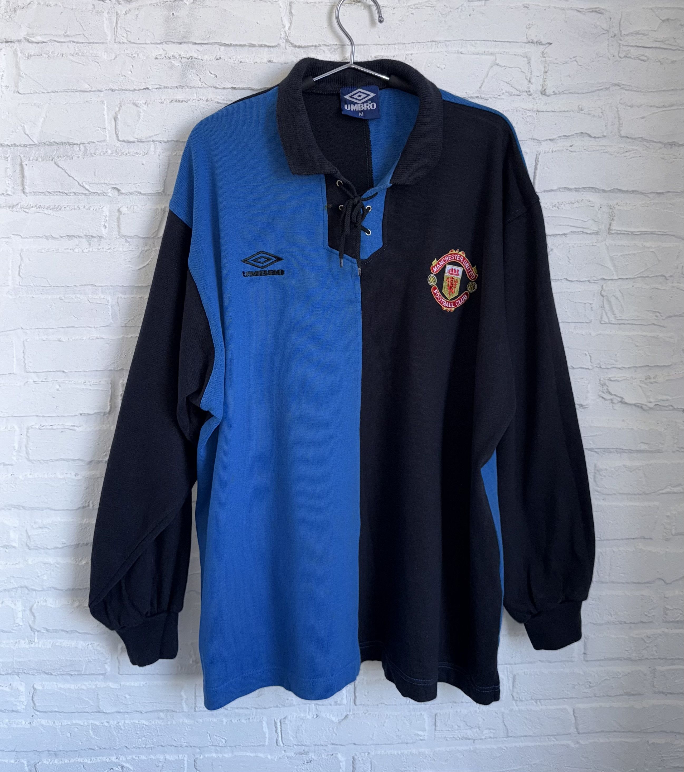 Other Vintage 90s Umbro Manchester United Away Rugby Shirt Lace Up Size US M / EU 48-50 / 2 - 1 Thumbnail
