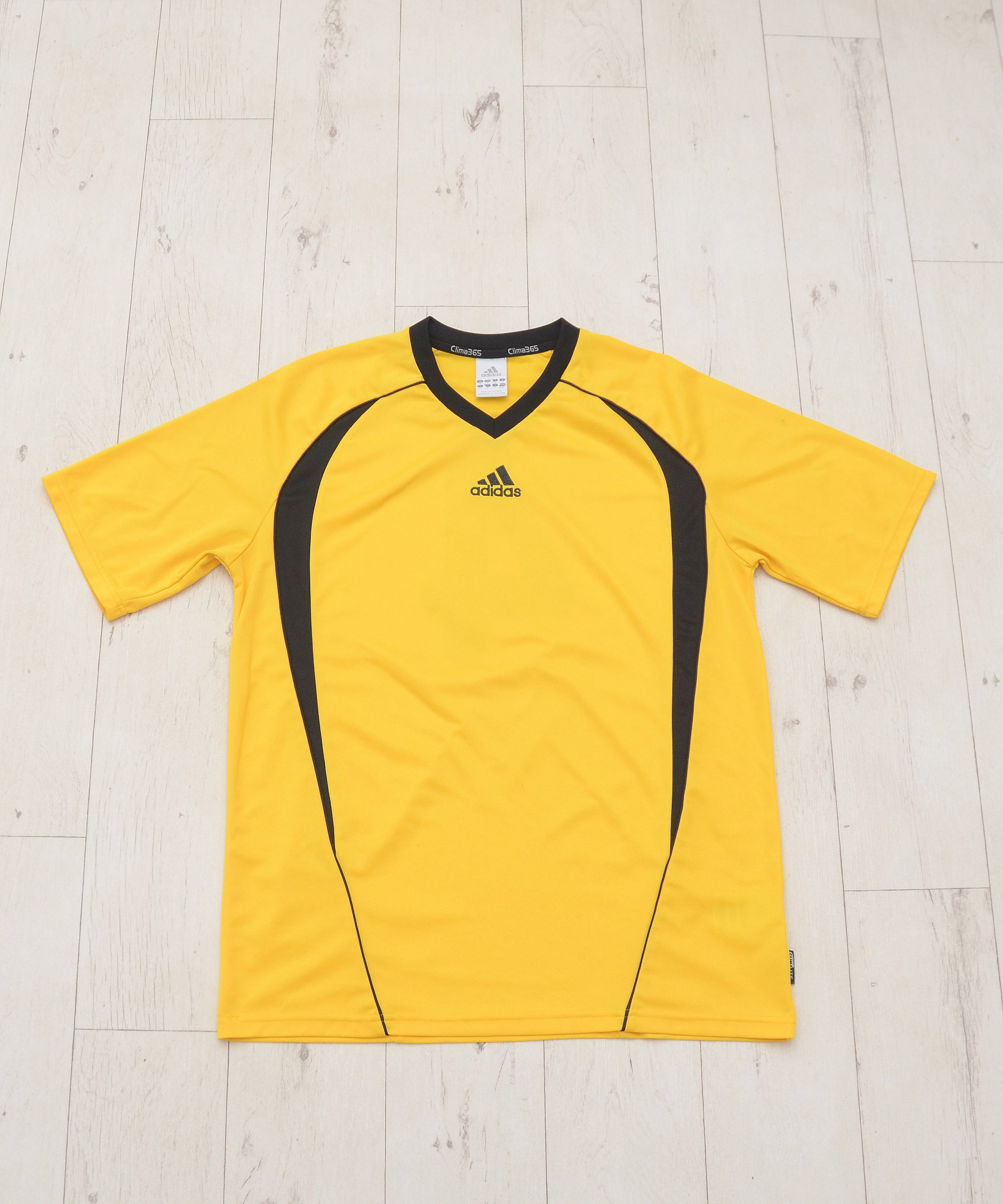 Adidas × Vintage Vintage Adidas Soccer Jersey Tee Kit Hype Y2K #4 centr logo Size US M / EU 48-50 / 2 - 1 Thumbnail