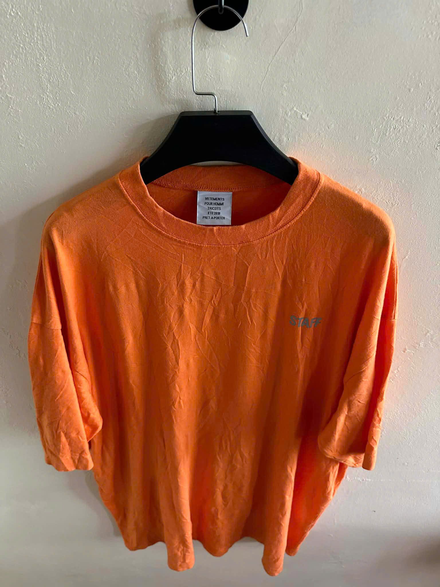 Vetements T SHIRT VETEMENS Size US M / EU 48-50 / 2 - 5 Thumbnail