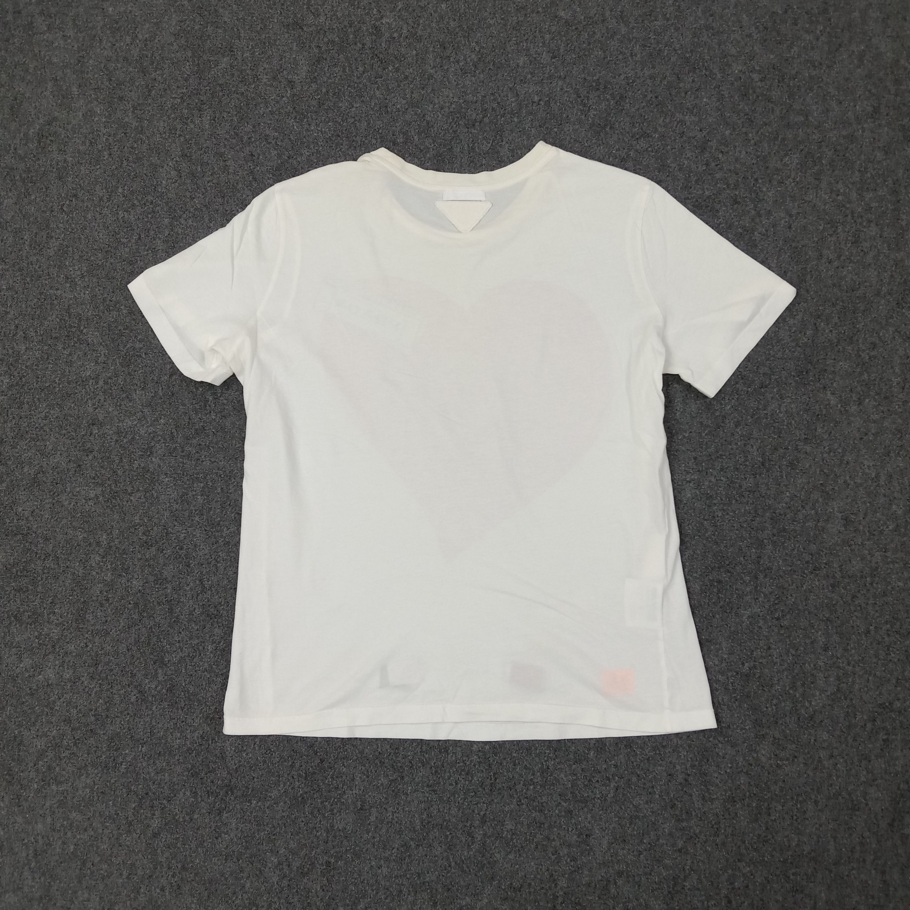 Vintage Prada Italian Brand Love Art Tshirt C259N47 Size US M / EU 48-50 / 2 - 5 Thumbnail