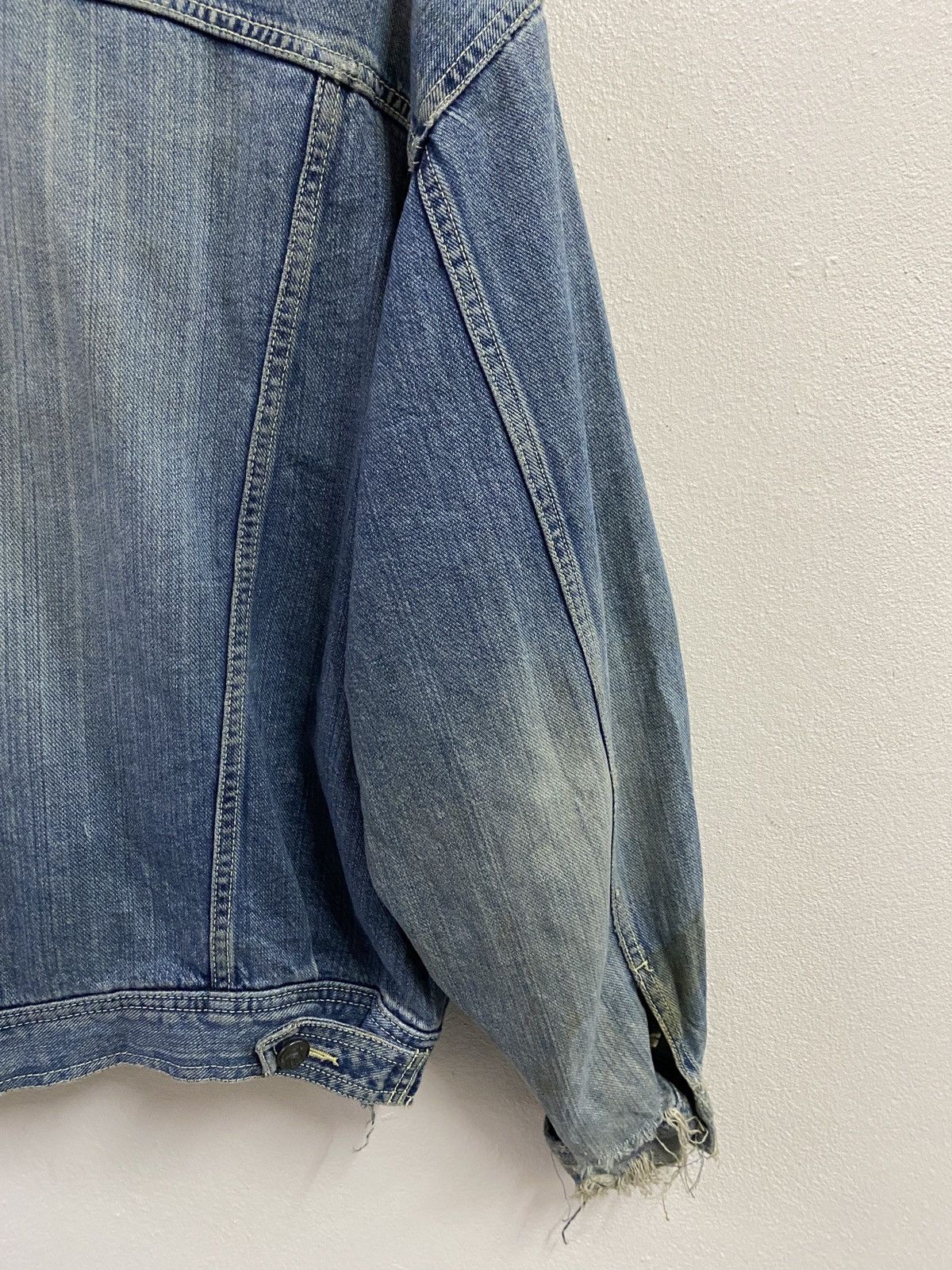 Maui and Sons Vtg Maui & Son Distrssed Denim Jacket Size US L / EU 52-54 / 3 - 11 Thumbnail