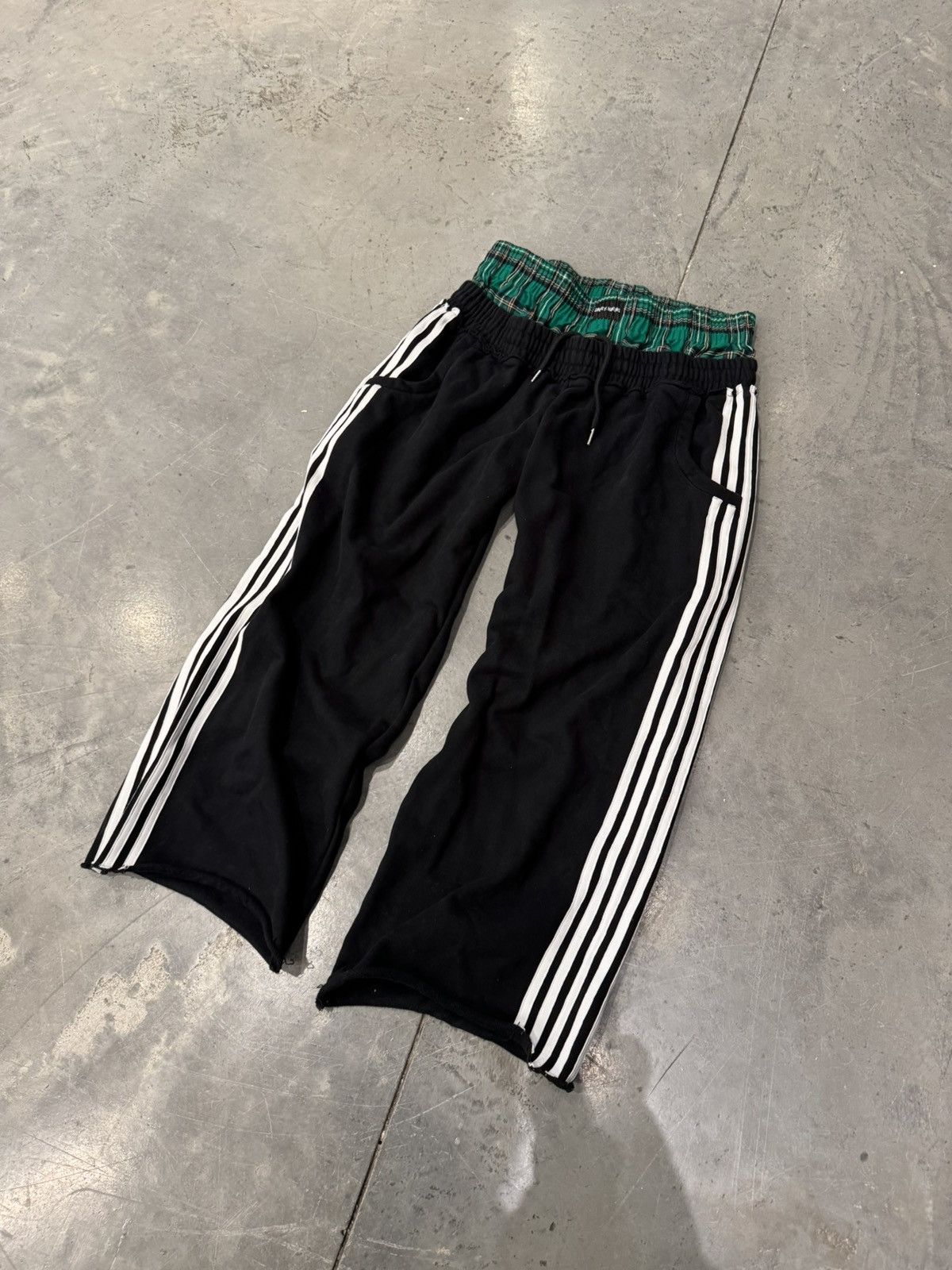 Other Concrete Mansions “Track Sweats” Size US 32 / EU 48 - 4 Thumbnail