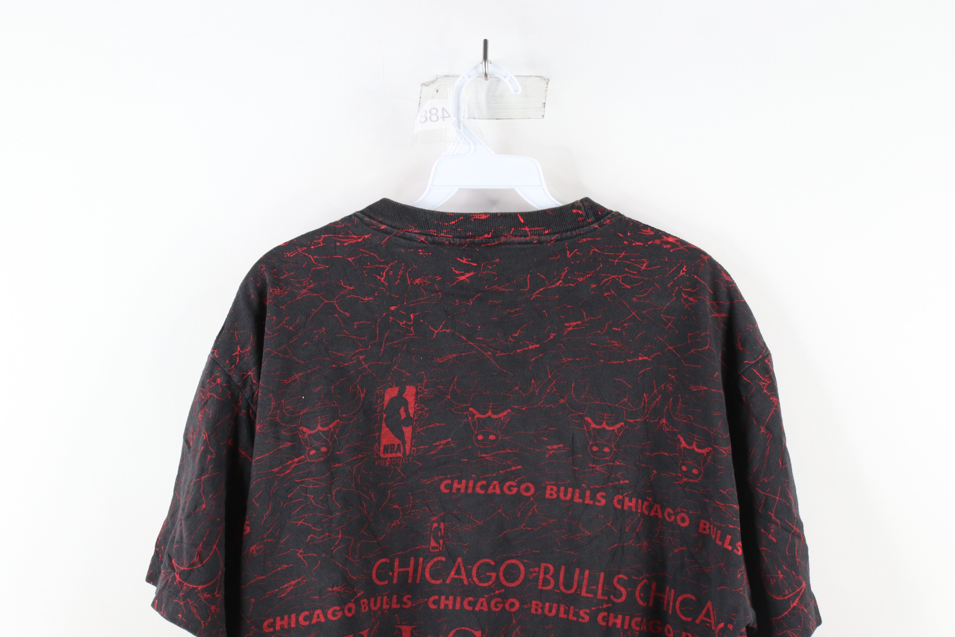 Vintage Vintage 90s All Over Print Chicago Bulls Basketball T-Shirt Size US XL / EU 56 / 4 - 9 Thumbnail