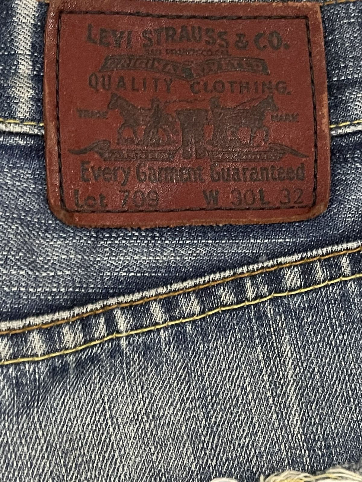 Levi's Vintage 90s Levis 709 Blue Wash Style Baggy Jeans Size US 31 - 7 Thumbnail