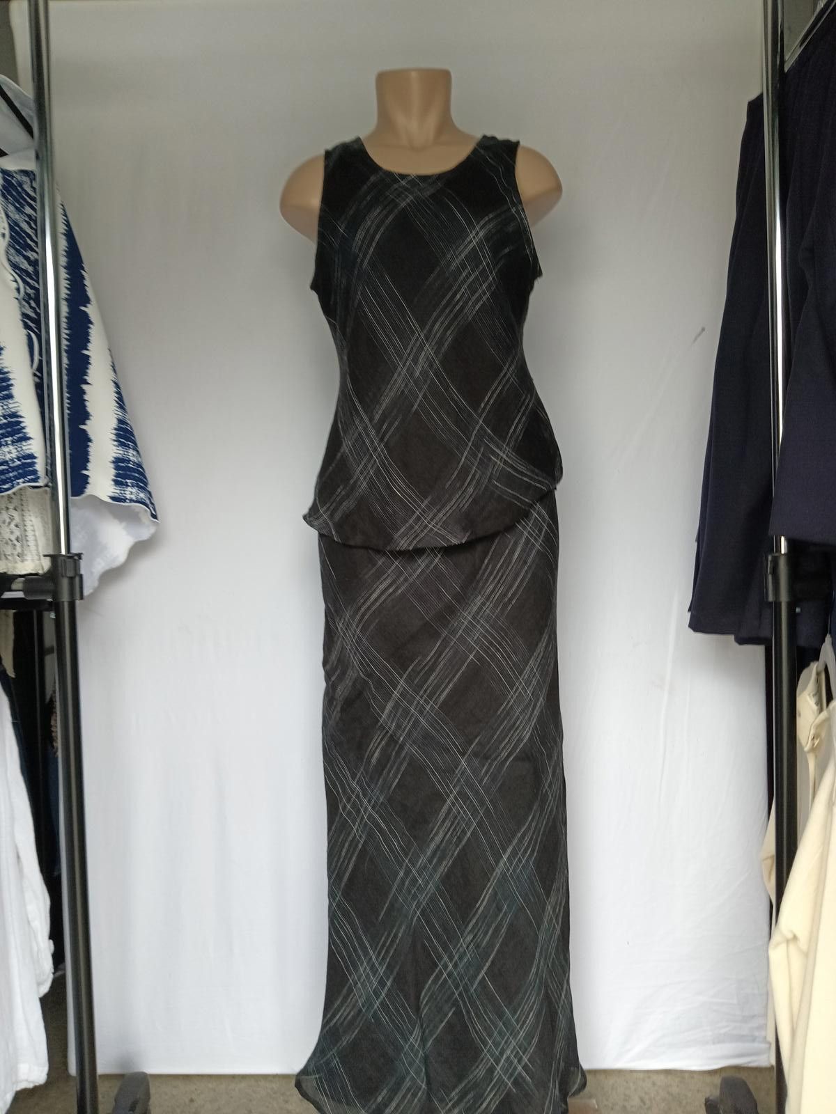 Designer Elegant Black Linen Two-Piece Dress by Valerie Stevens Size M / US 6-8 / IT 42-44 - 1 Thumbnail