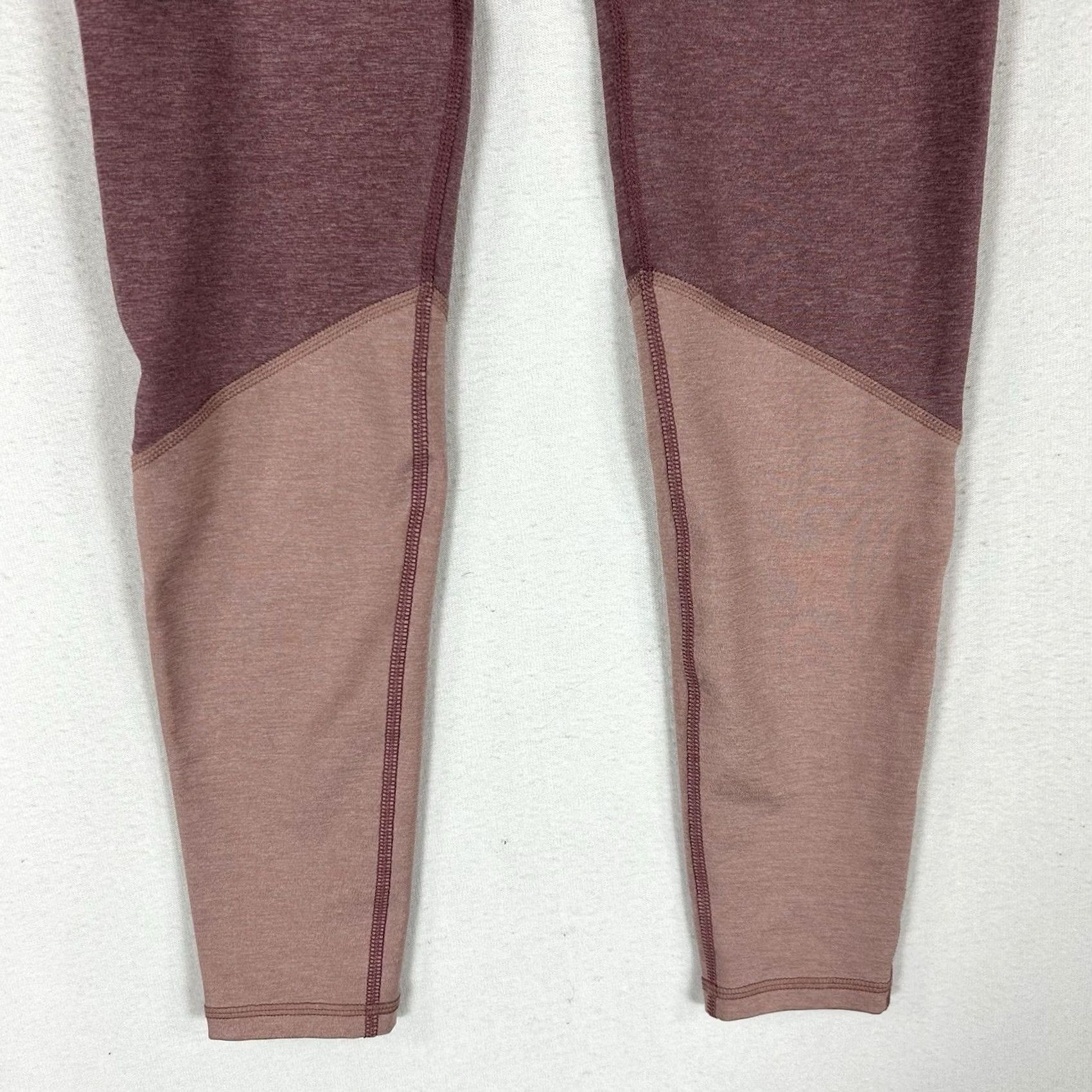 Old Navy Old Navy Active Go-Dry Leggings Women's S Pink Colorblock Athletic Run Activewear pants Size 28" / US 6 / IT 42 - 4 Thumbnail