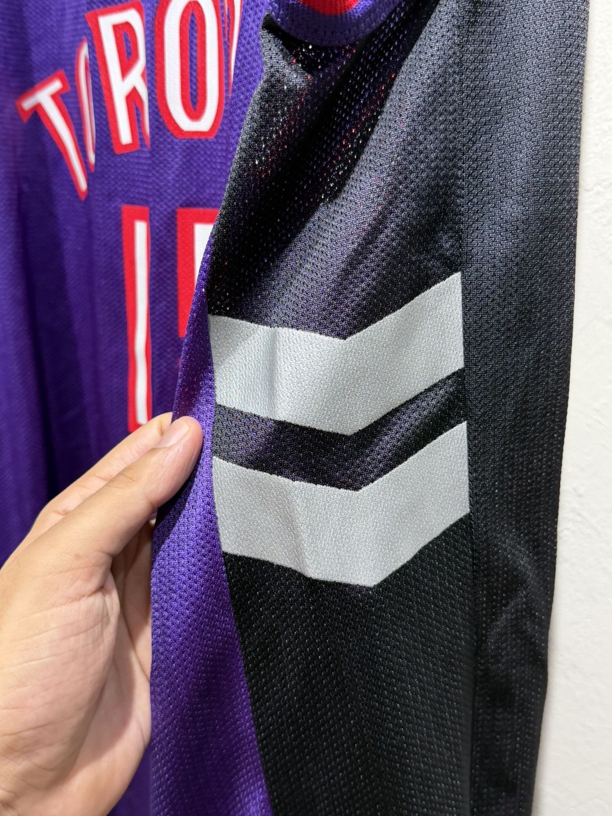 Champion Vintage Toronto Raptors Carter Jersey Size US XL / EU 56 / 4 - 8 Thumbnail